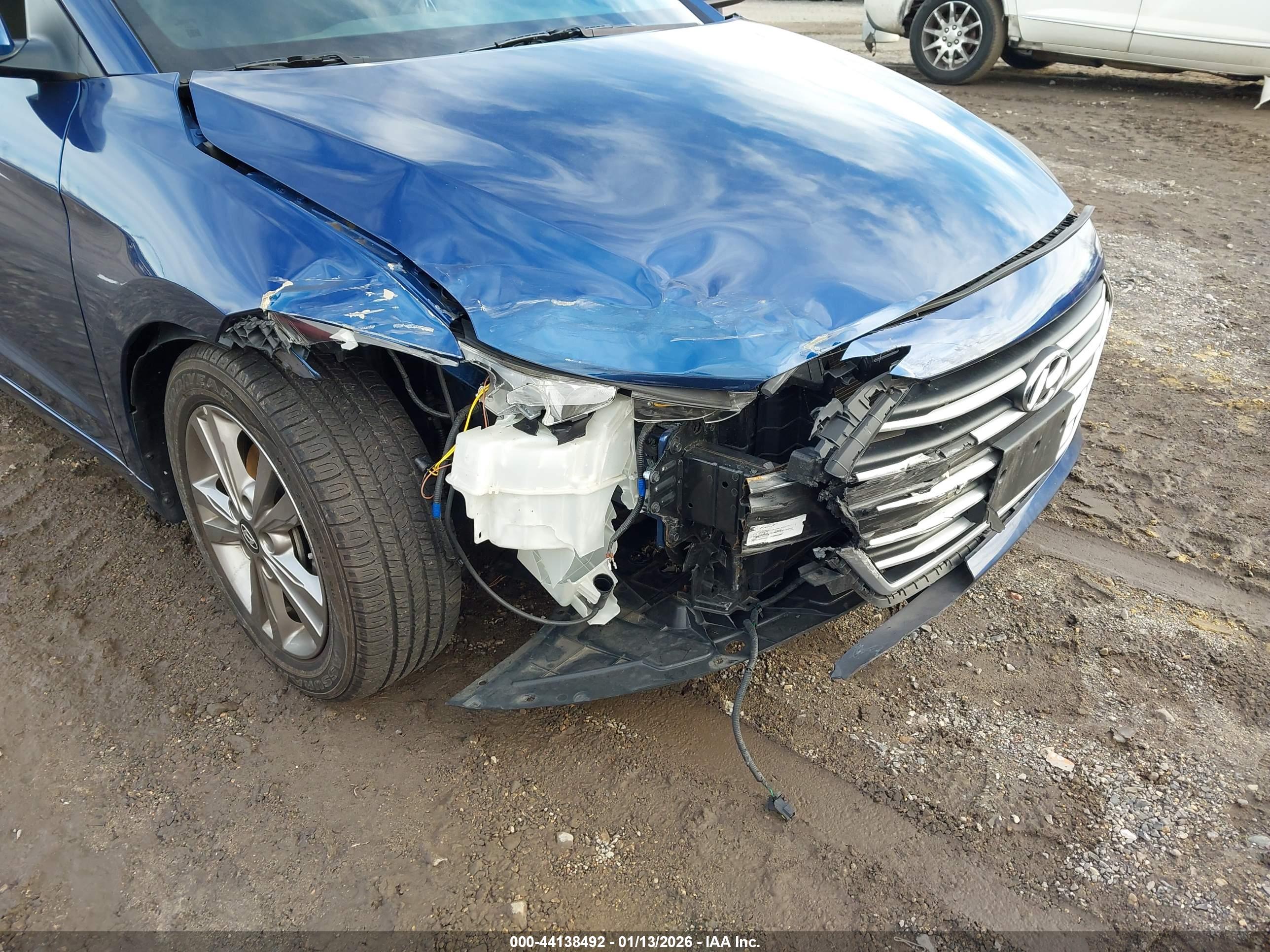 HYUNDAI ELANTRA image 6