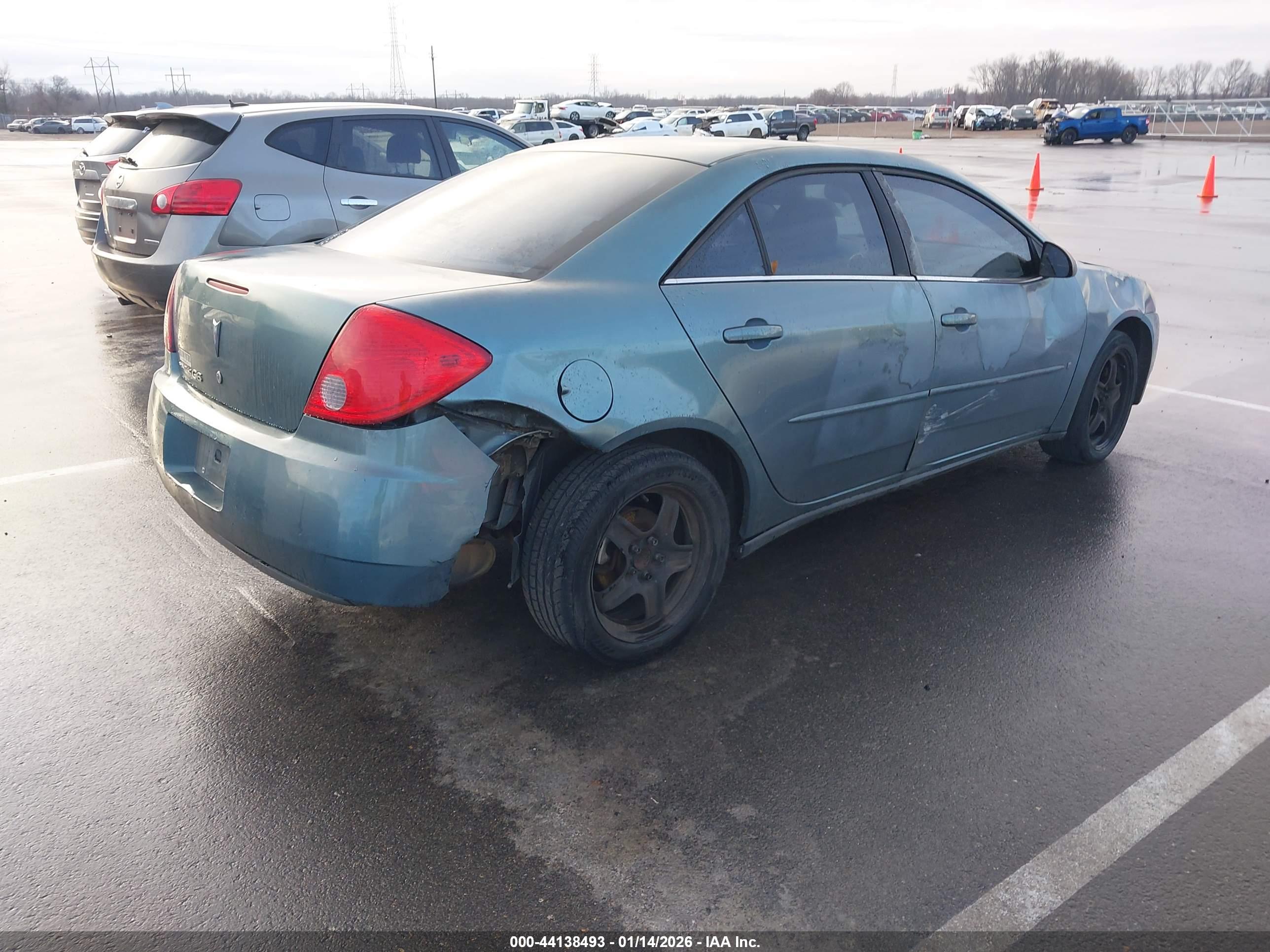 PONTIAC G6 image 4