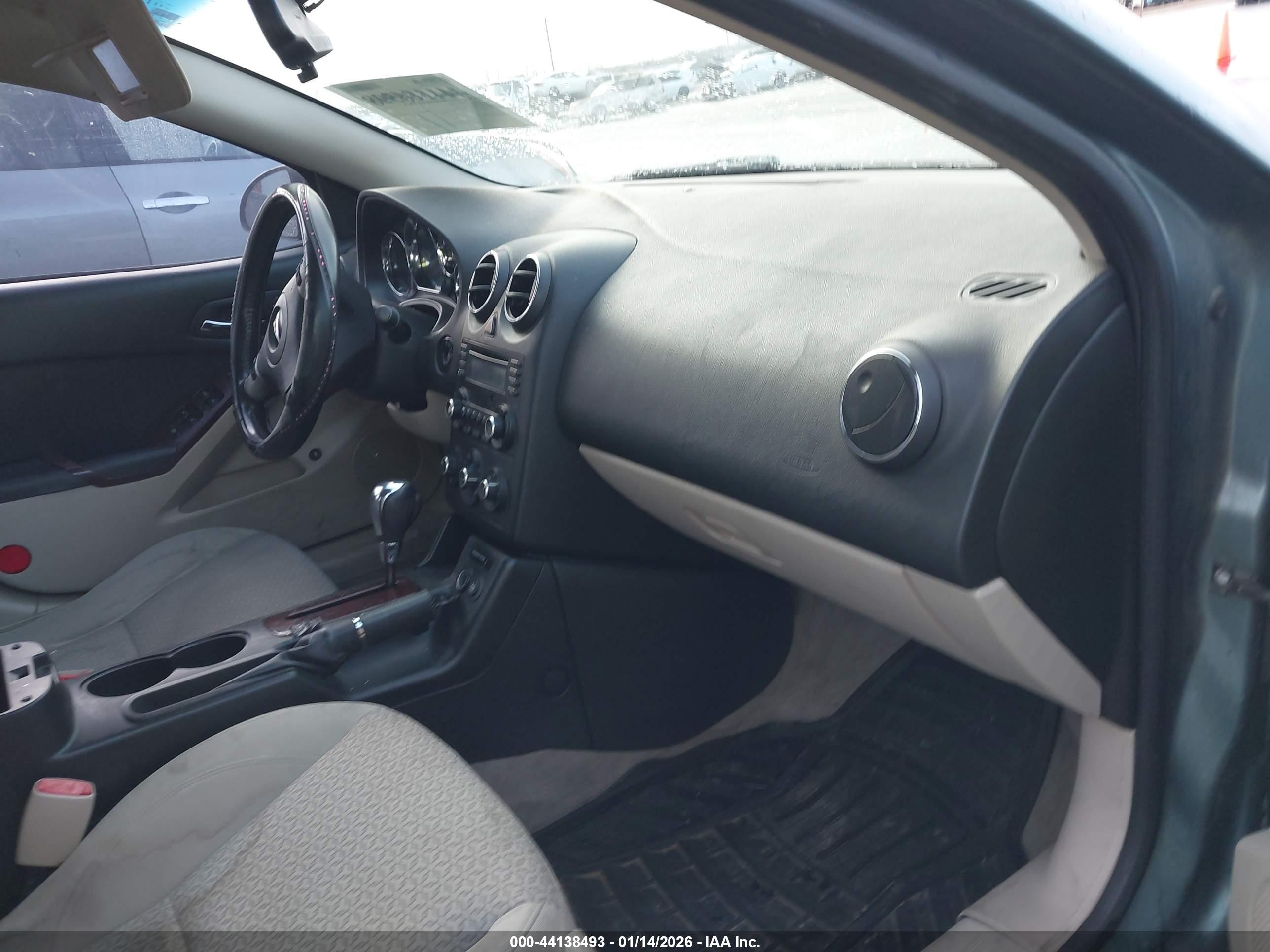 PONTIAC G6 image 5