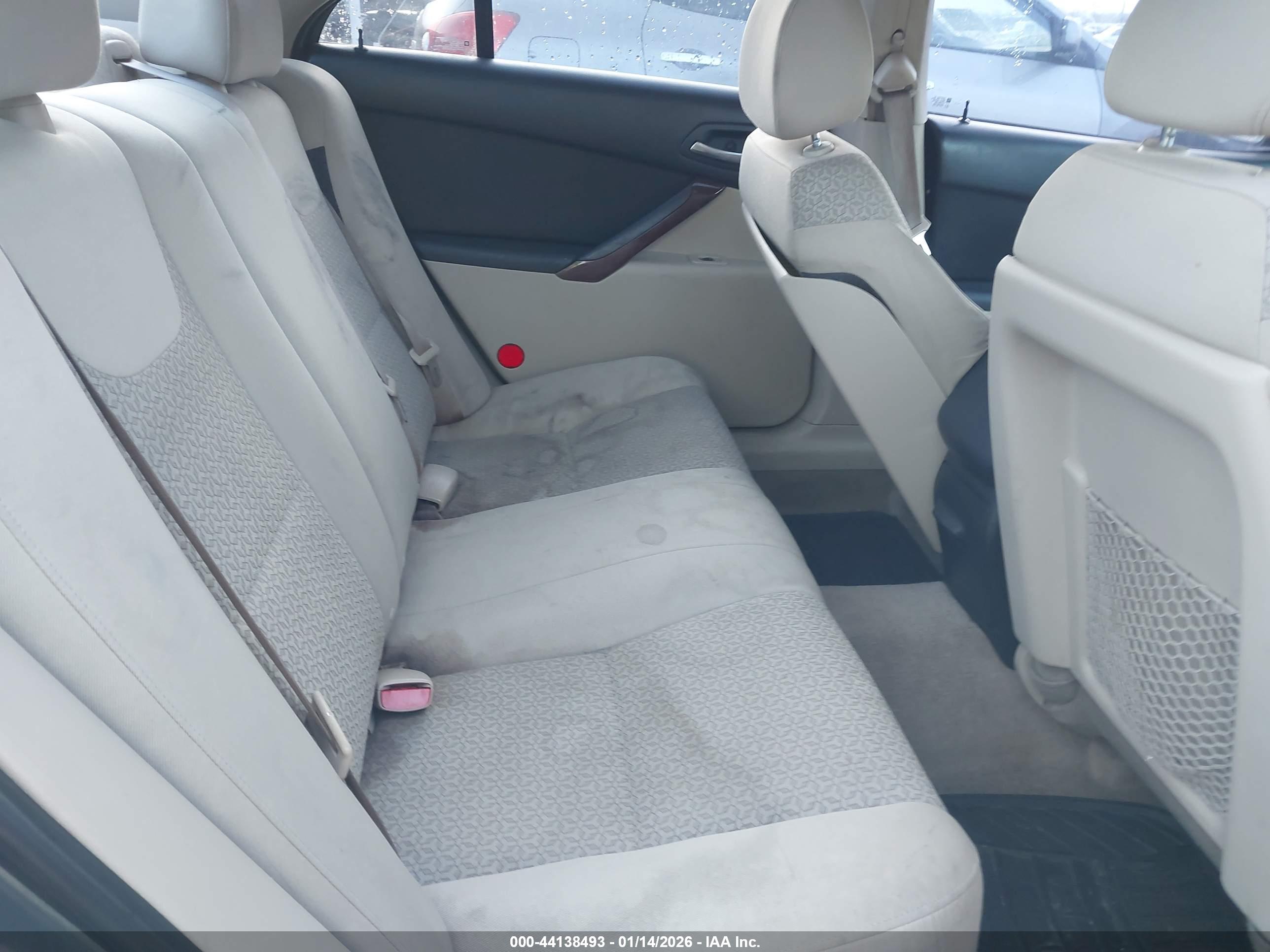 PONTIAC G6 image 8