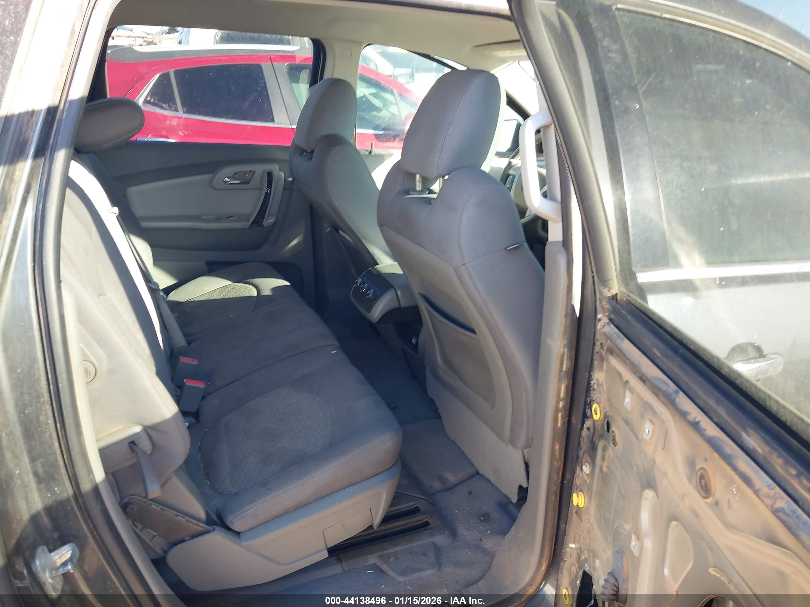 CHEVROLET TRAVERSE image 8