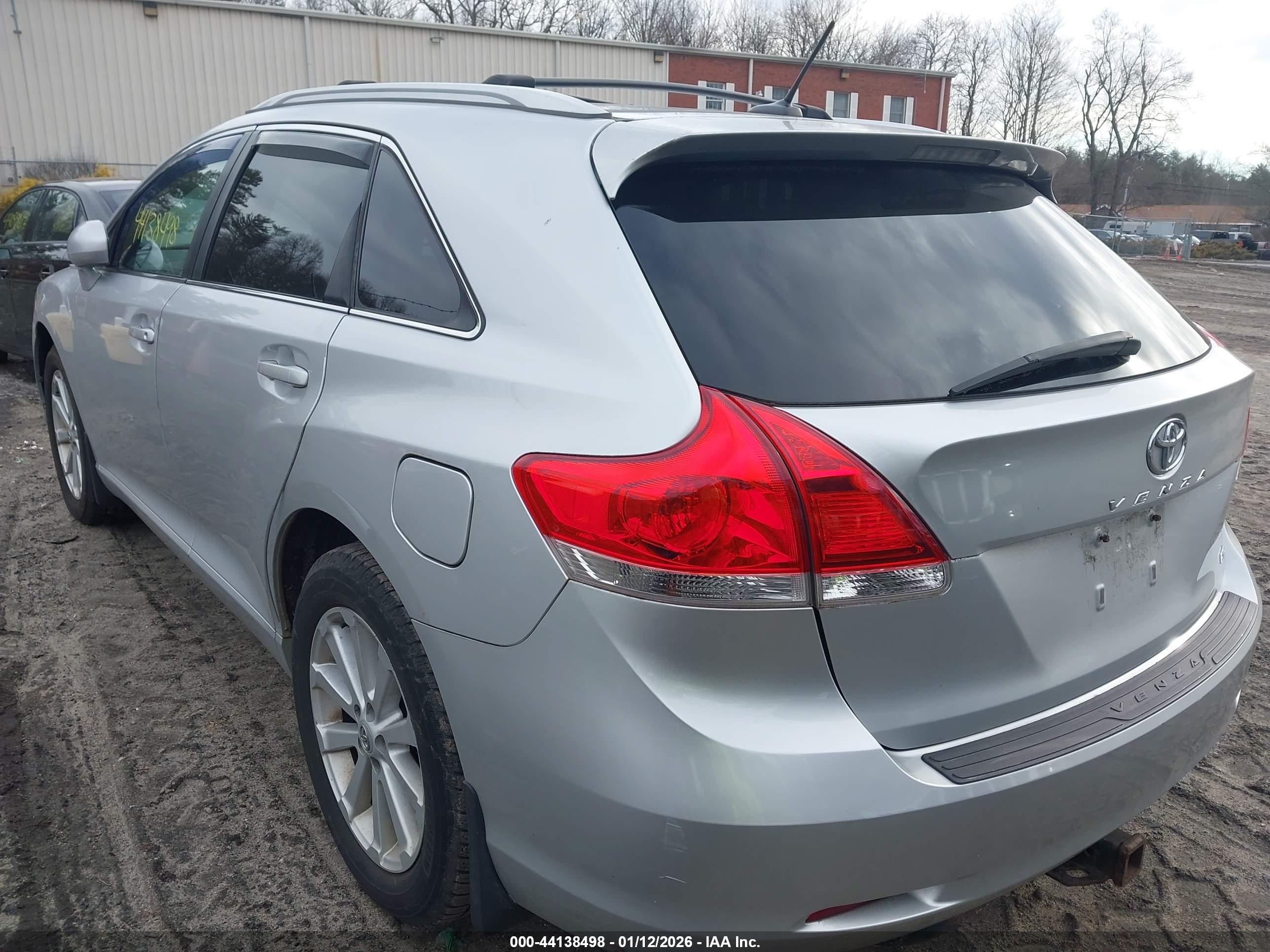 TOYOTA VENZA image 3