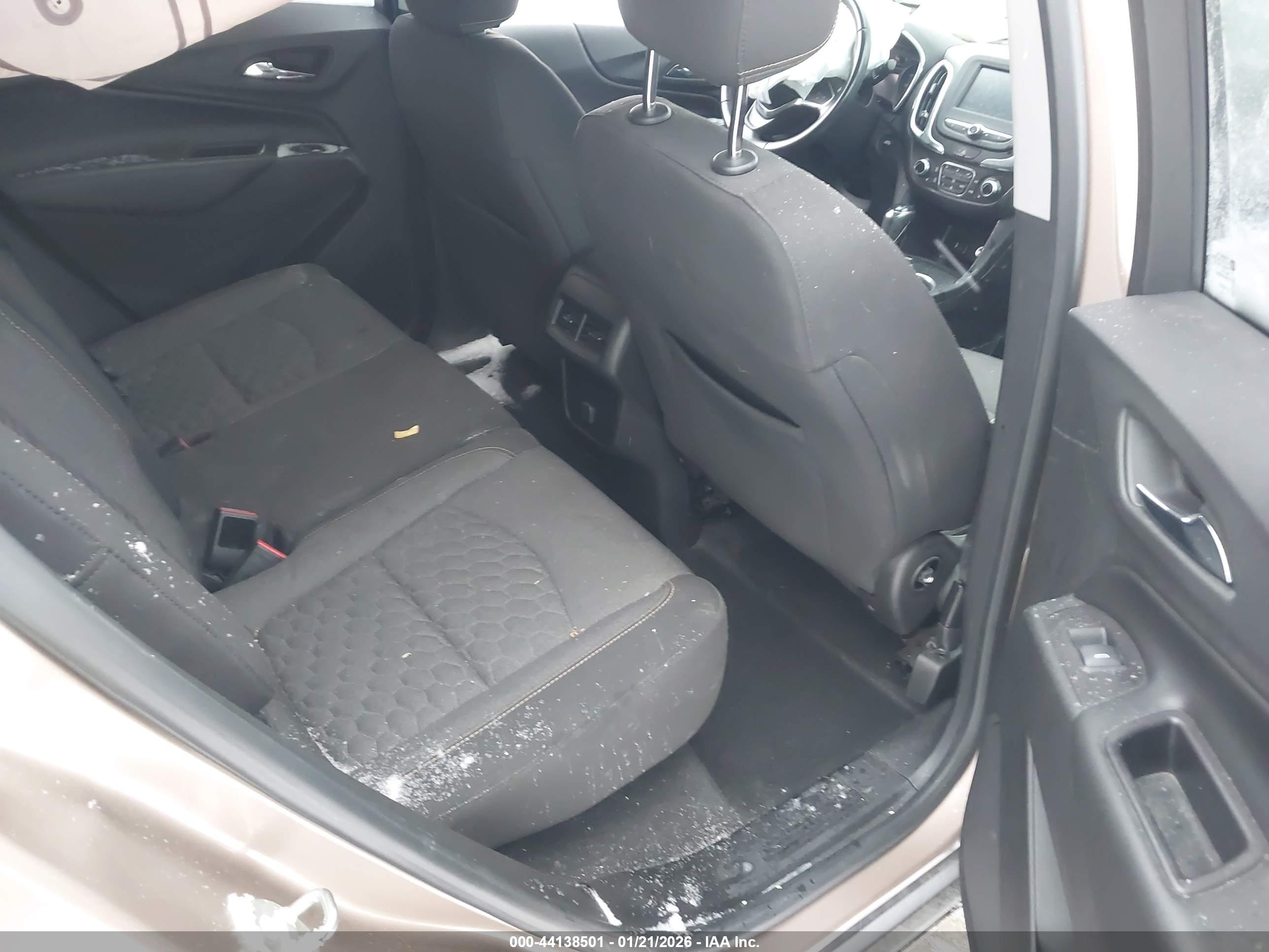 CHEVROLET EQUINOX image 8