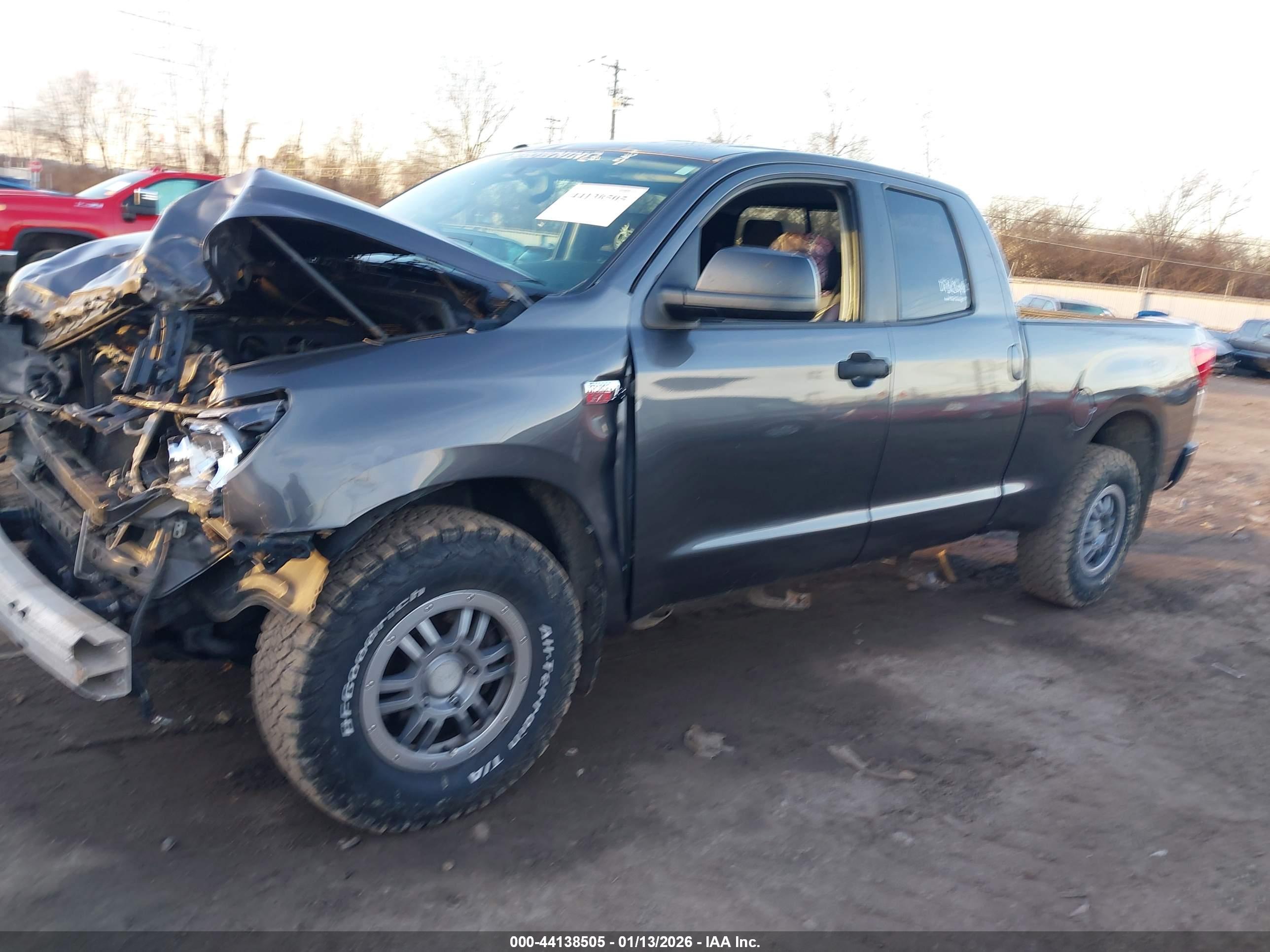 TOYOTA TUNDRA image 2