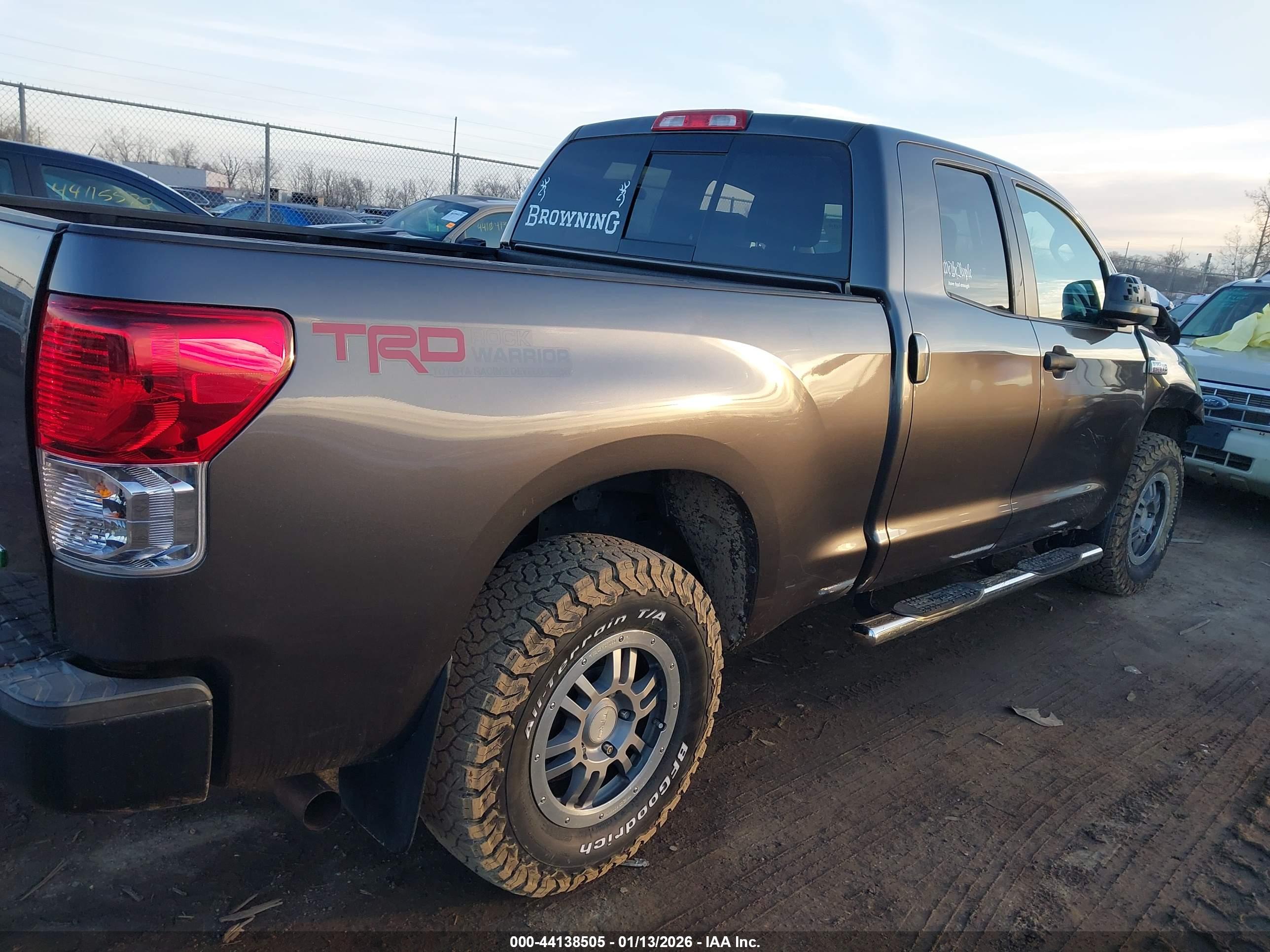 TOYOTA TUNDRA image 4