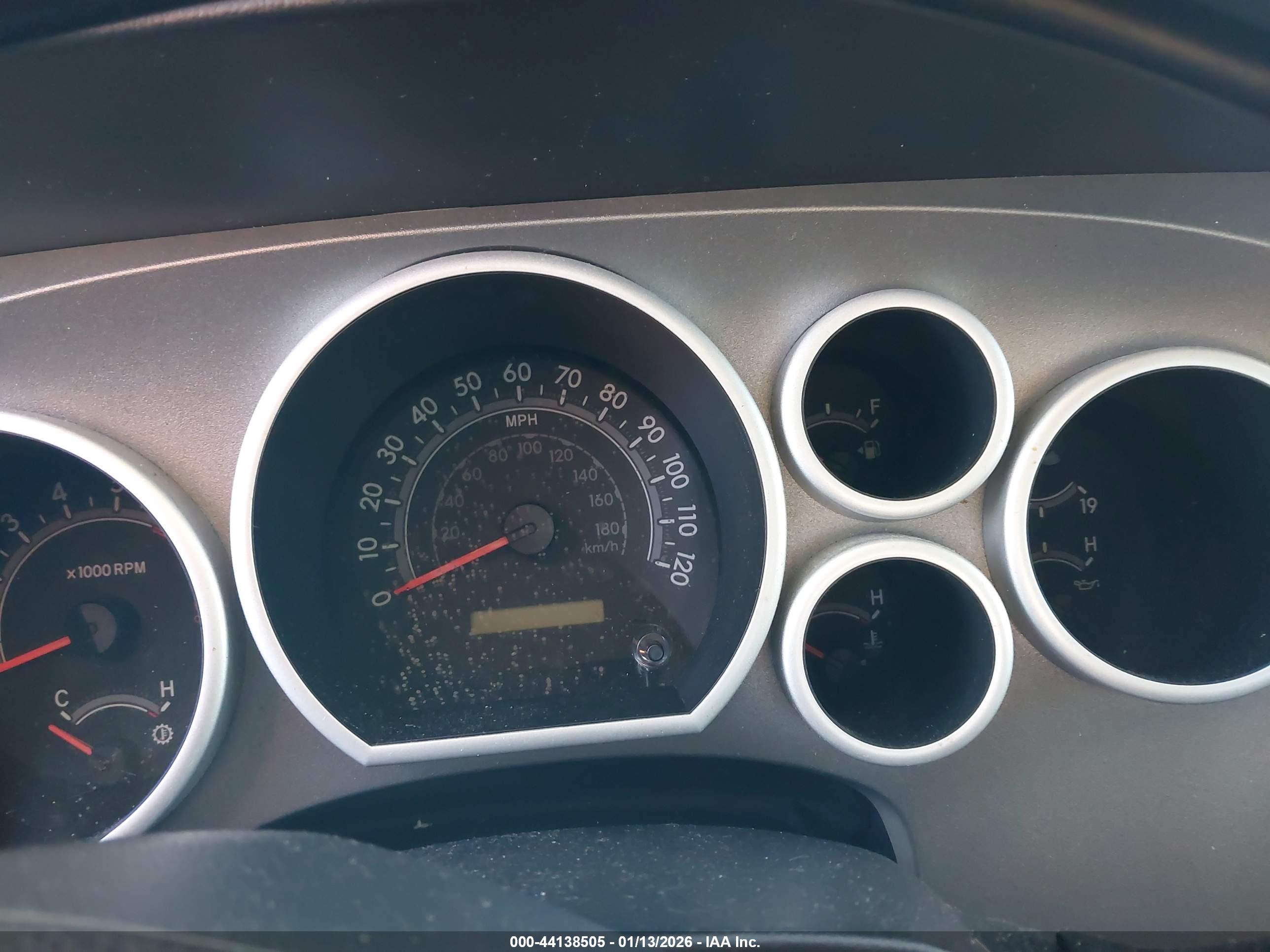TOYOTA TUNDRA image 7