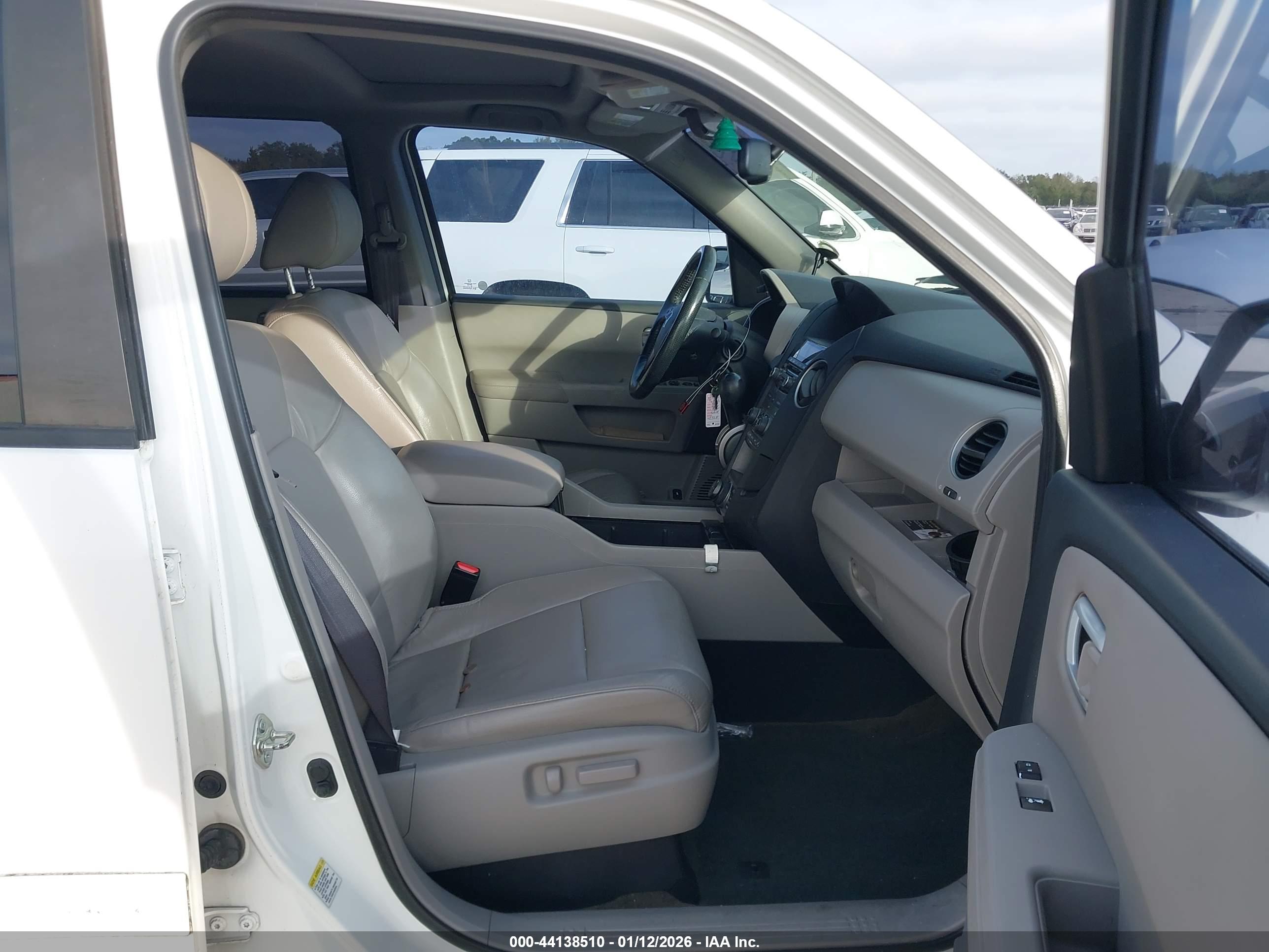 HONDA PILOT image 5