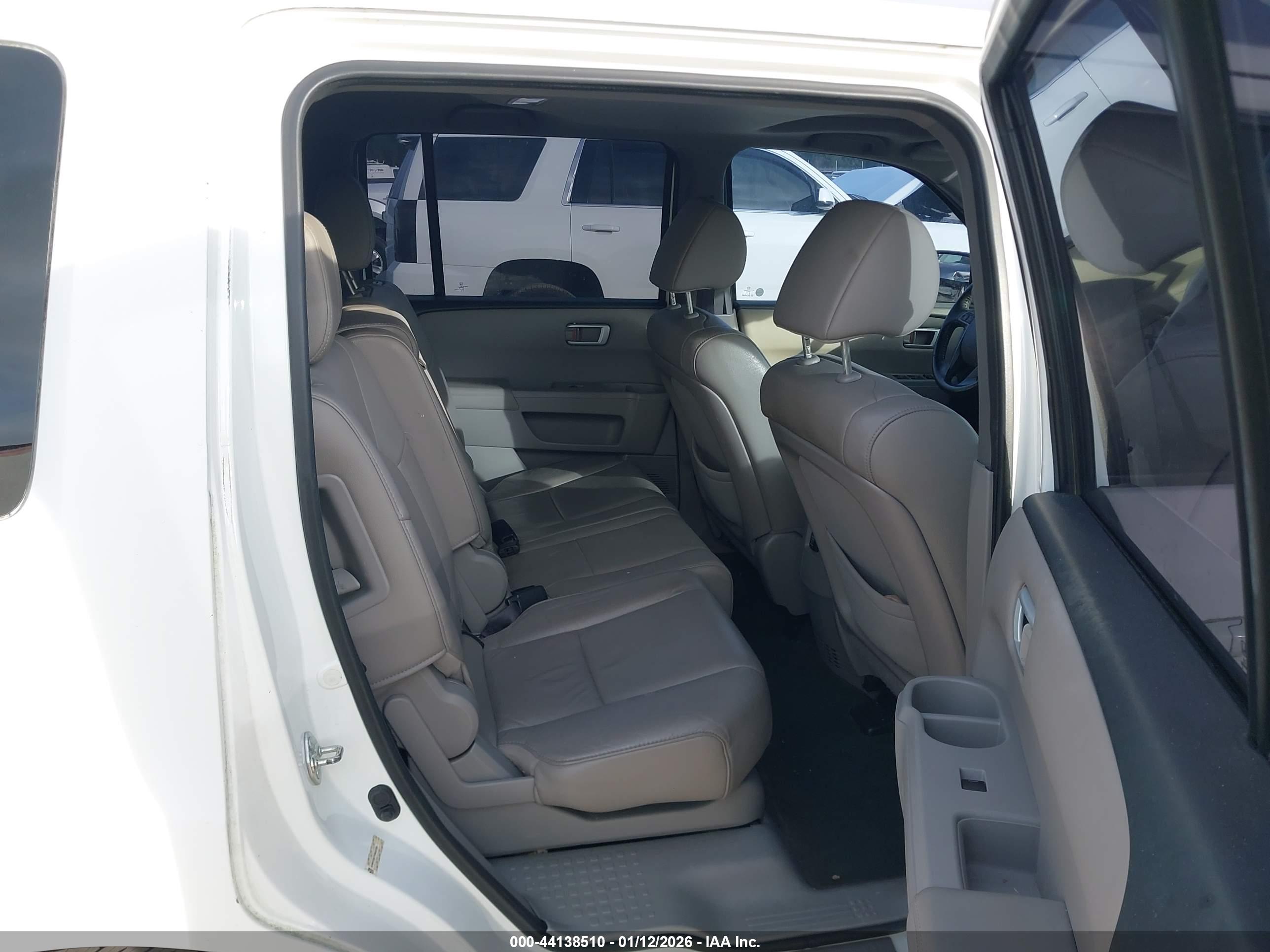 HONDA PILOT image 8