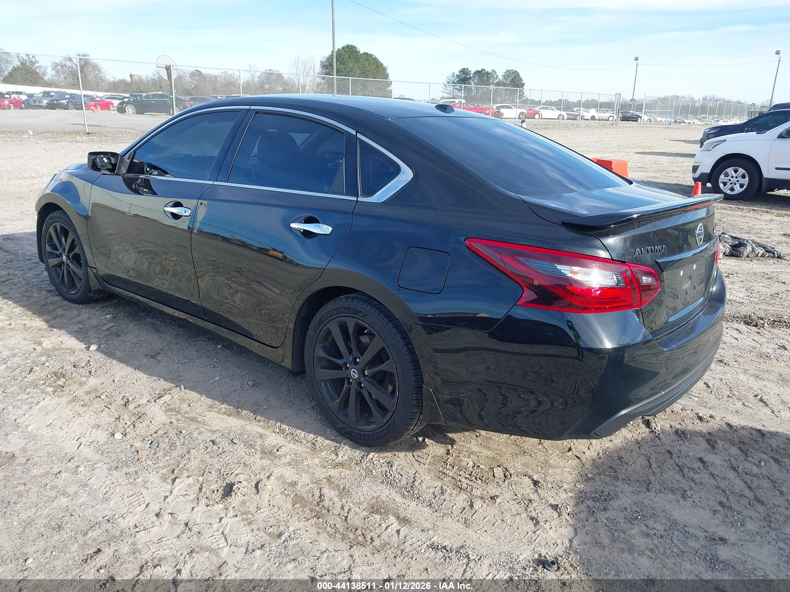 NISSAN ALTIMA image 3