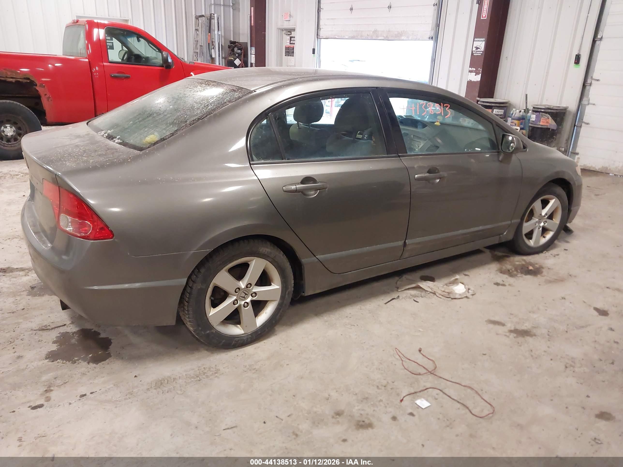 HONDA CIVIC image 4