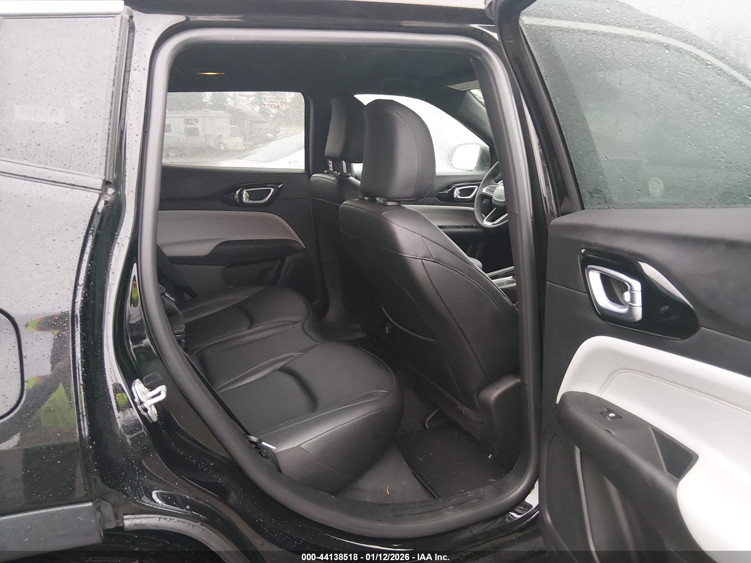 JEEP COMPASS image 8