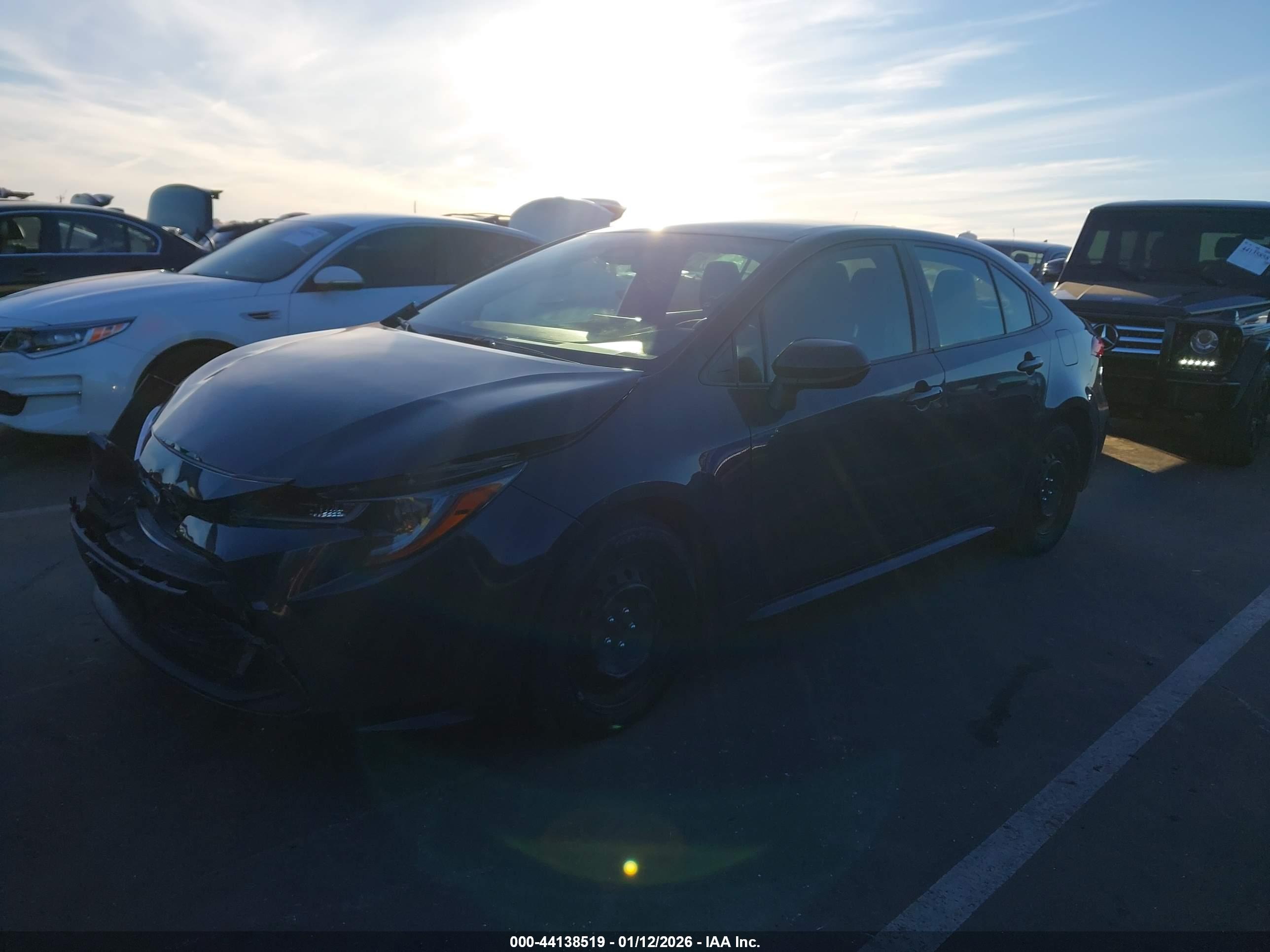 TOYOTA COROLLA image 2