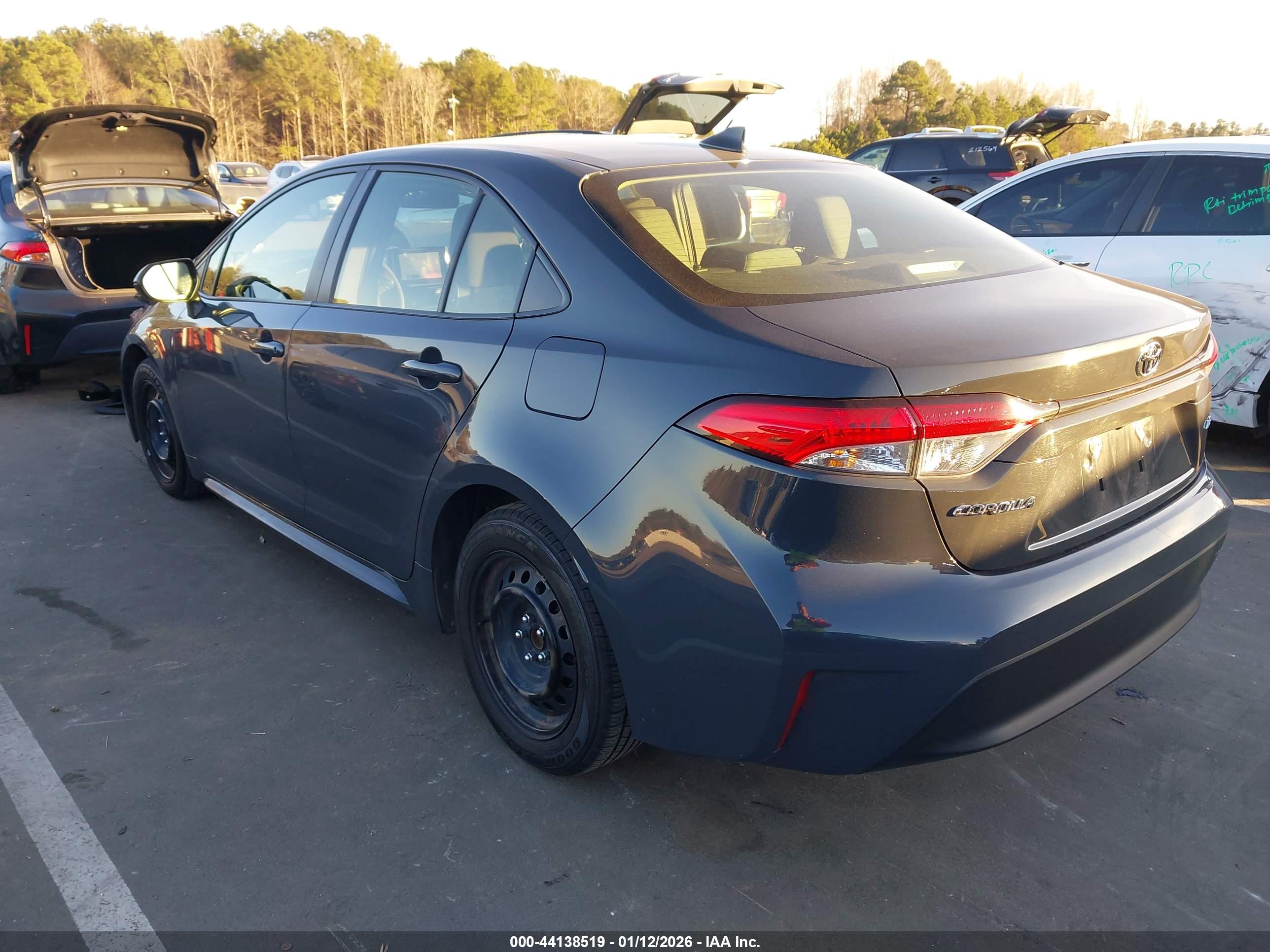 TOYOTA COROLLA image 3