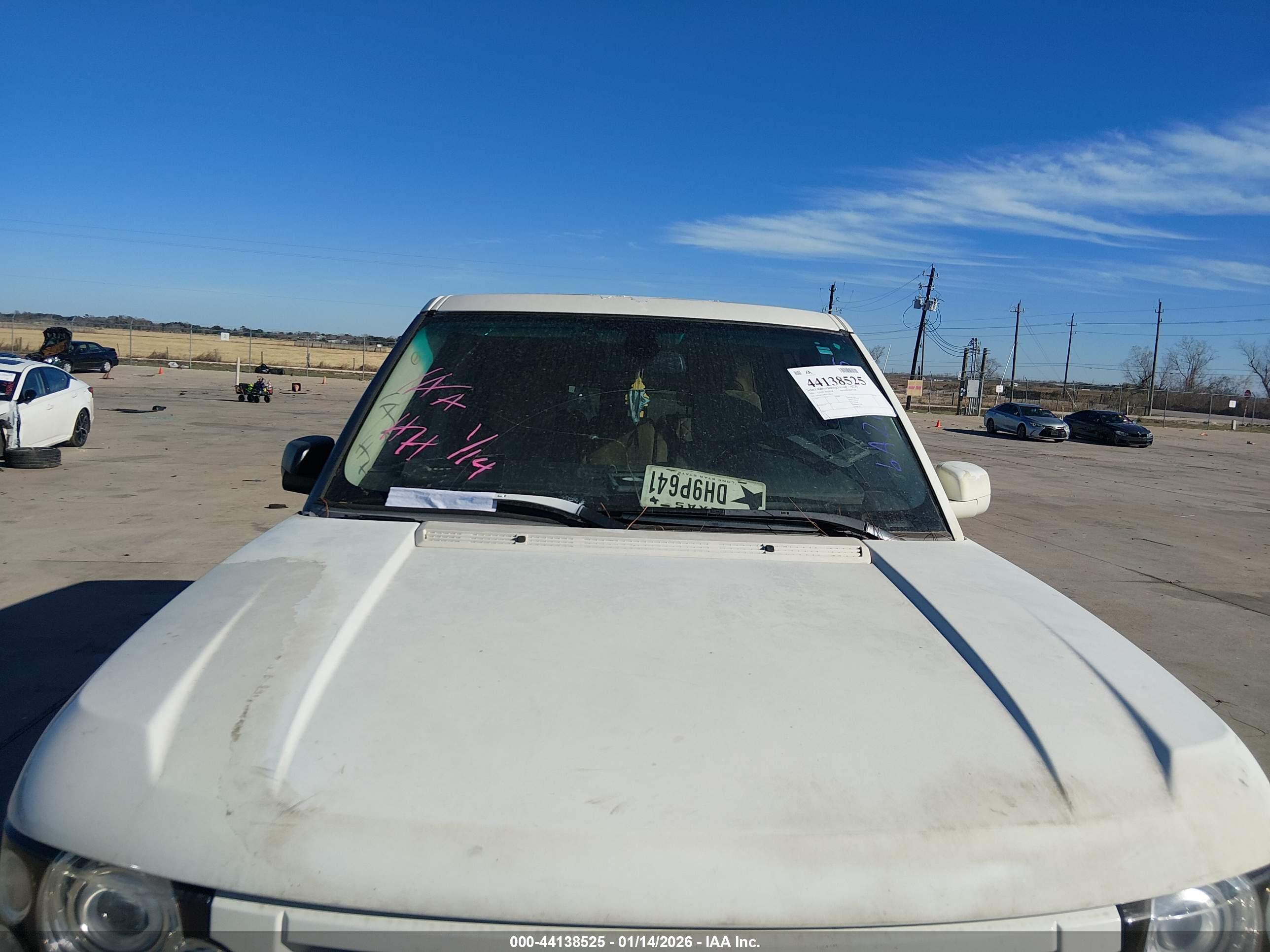 LAND ROVER image 6