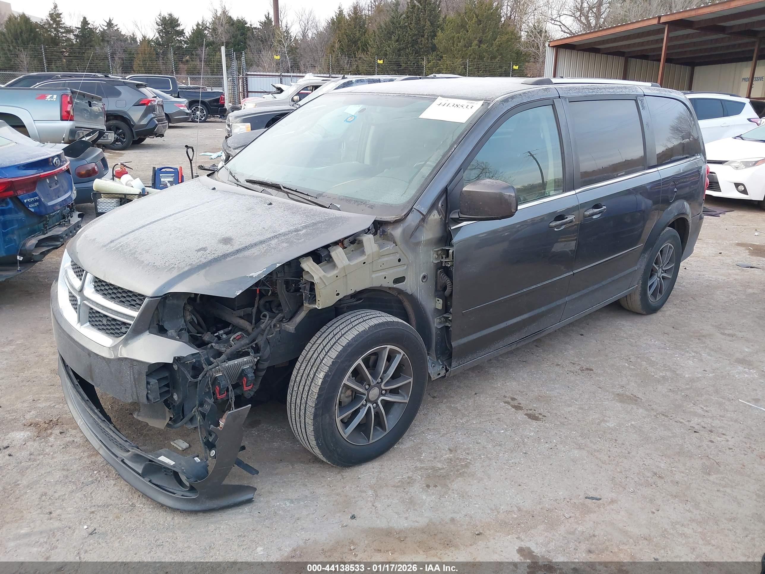 DODGE GRAND image 2
