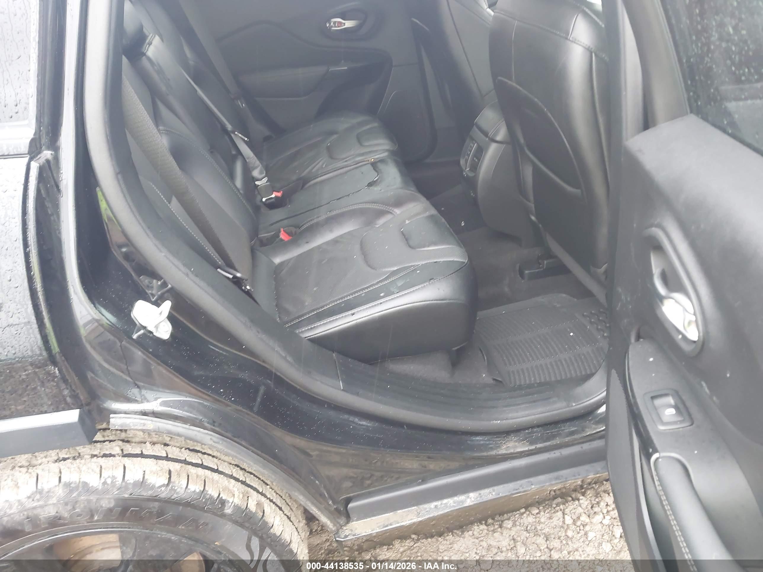 JEEP CHEROKEE image 8