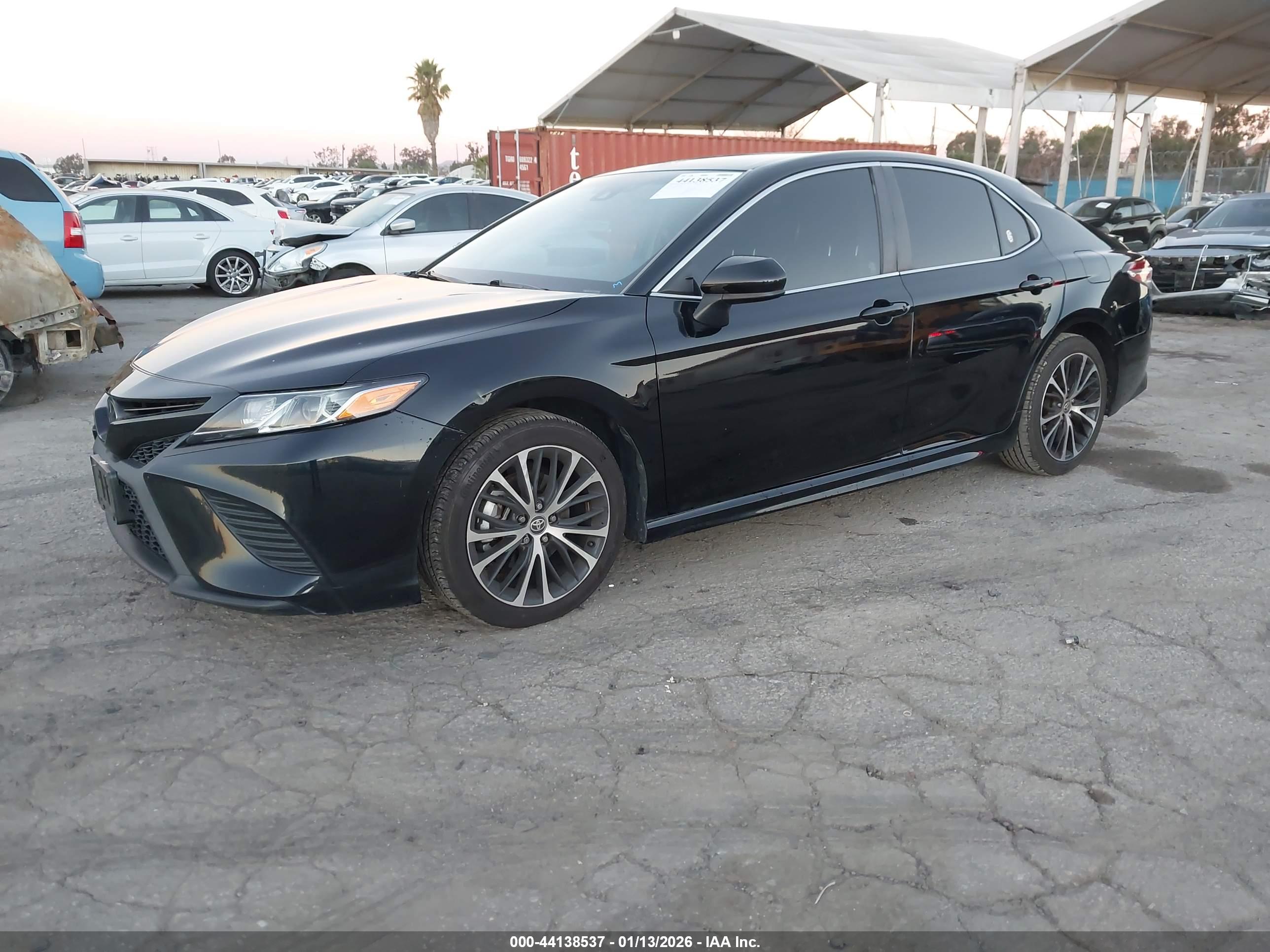 TOYOTA CAMRY image 2
