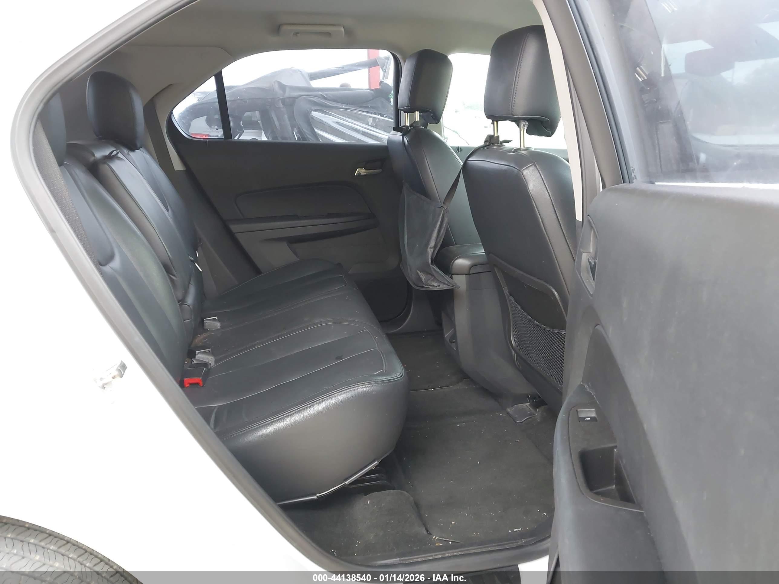 CHEVROLET EQUINOX image 8