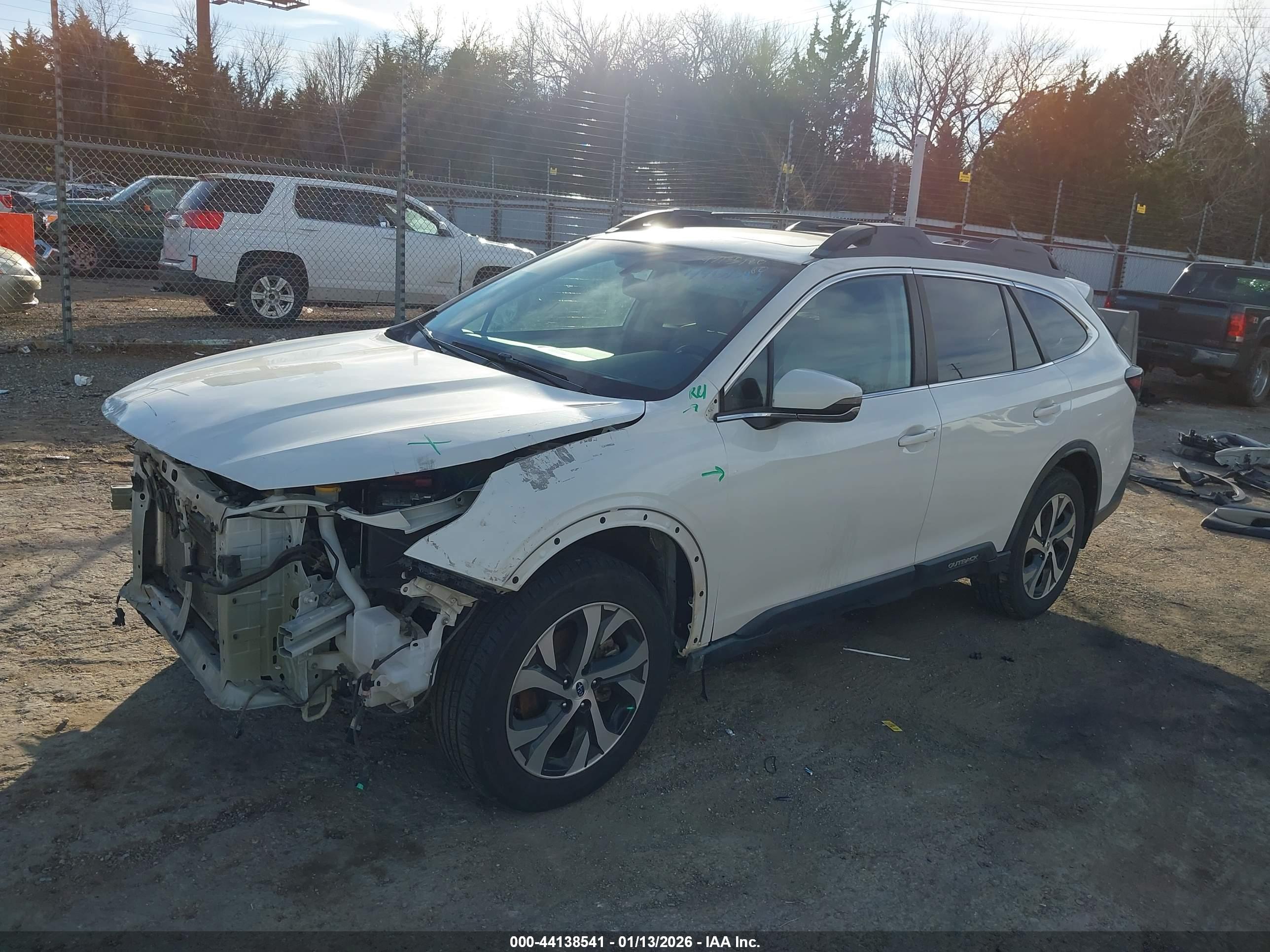 SUBARU OUTBACK image 2