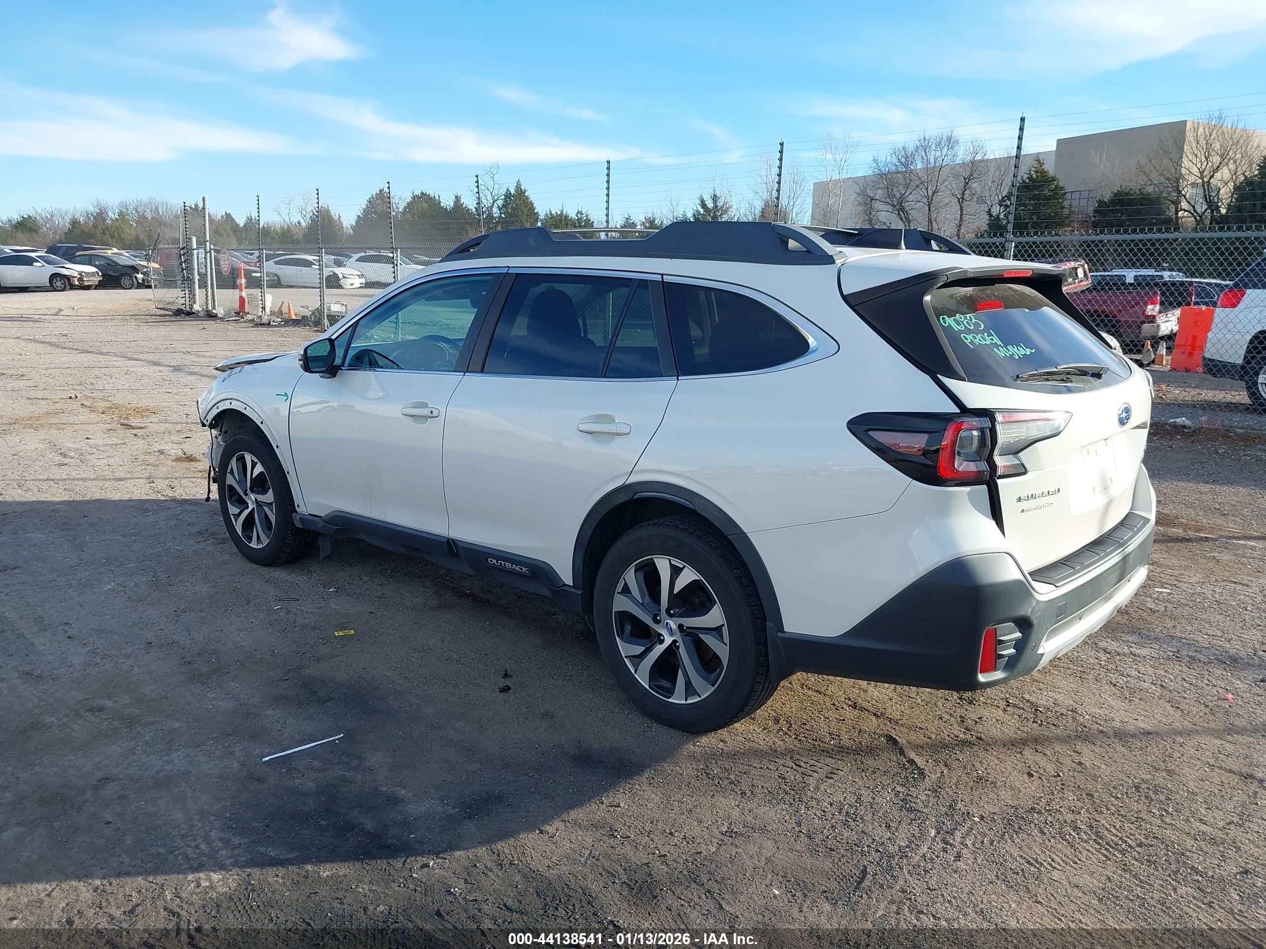 SUBARU OUTBACK image 3