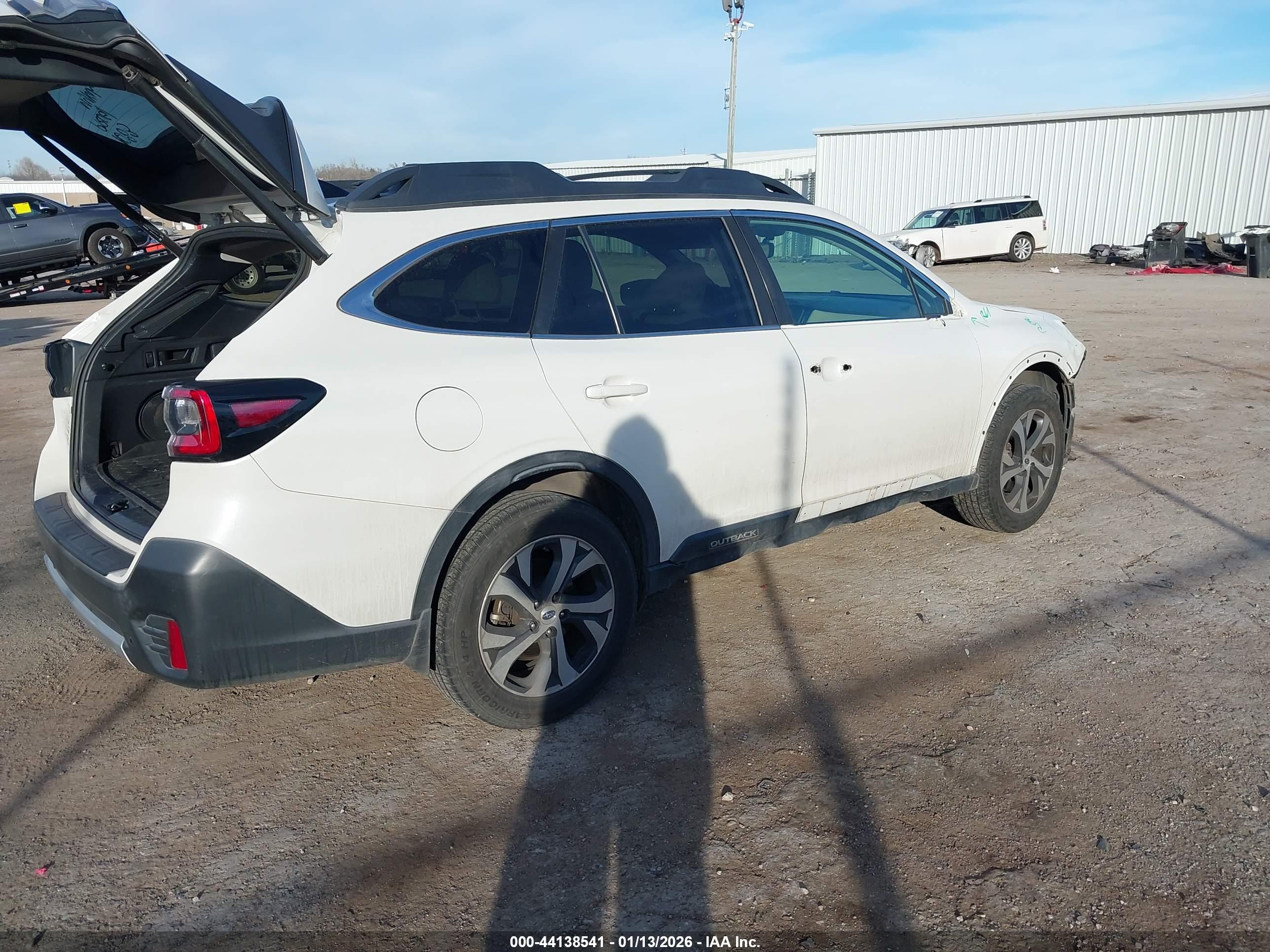 SUBARU OUTBACK image 4