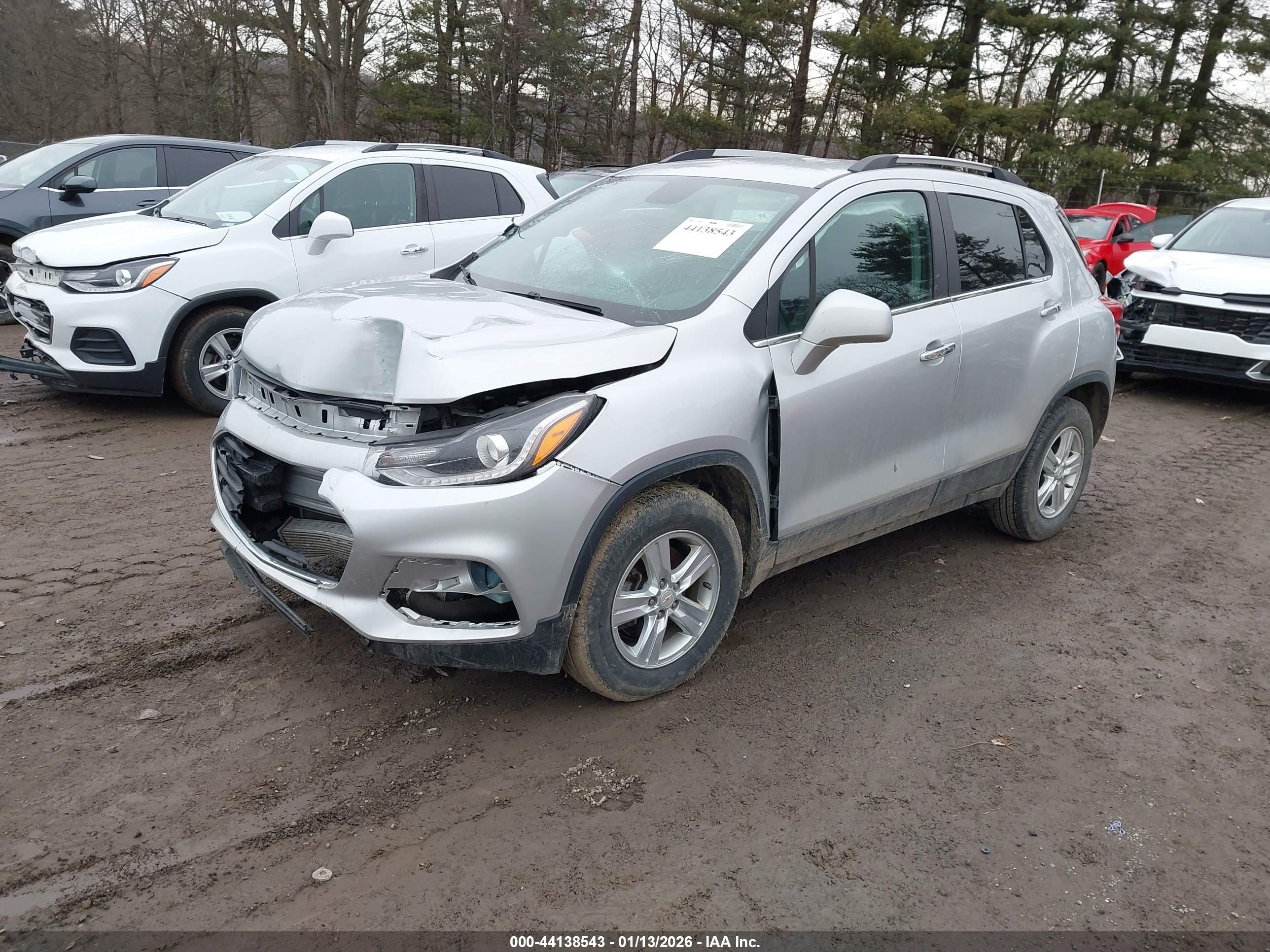 CHEVROLET TRAX image 2