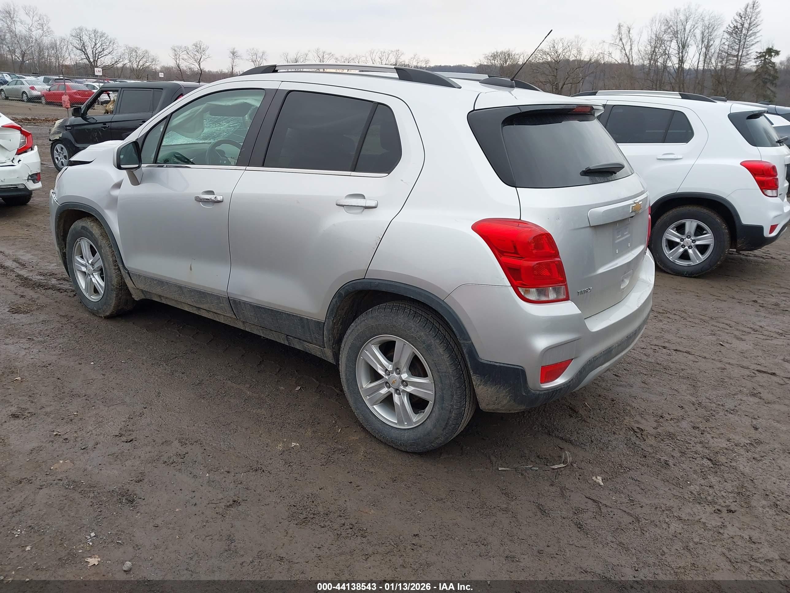 CHEVROLET TRAX image 3