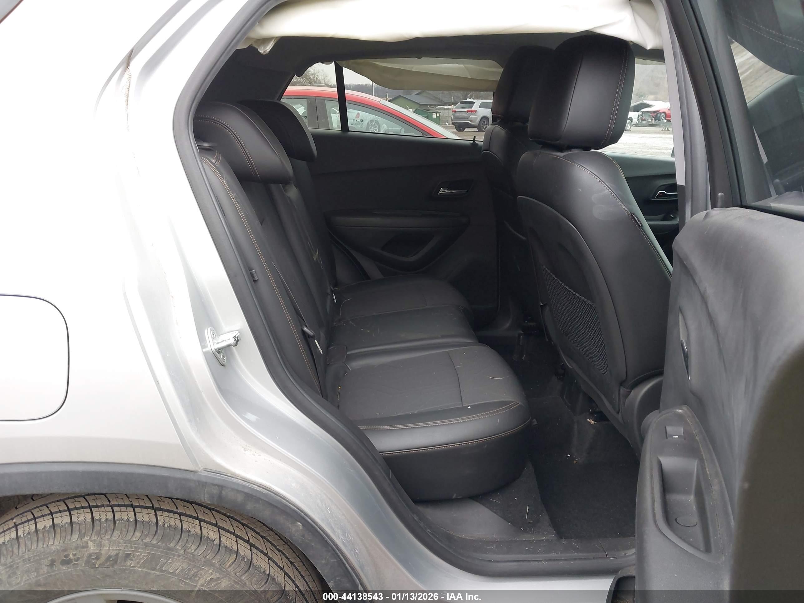 CHEVROLET TRAX image 8
