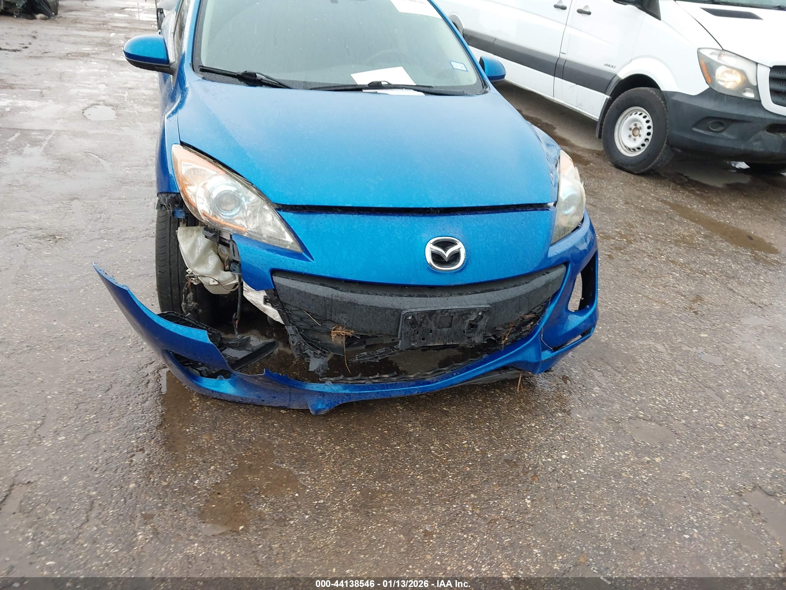 MAZDA 3 image 6