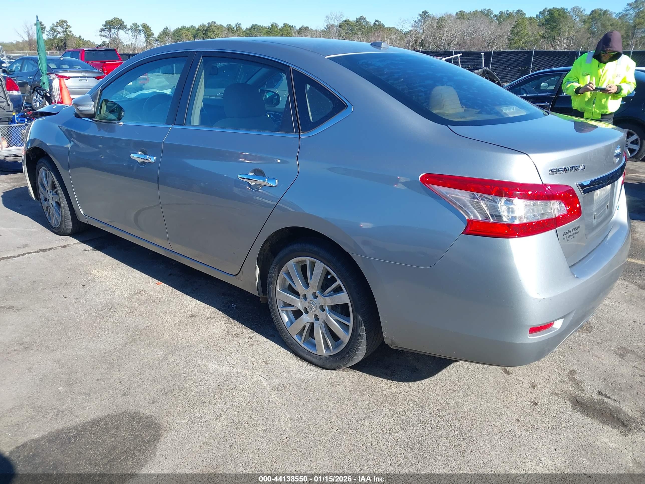 NISSAN SENTRA image 3
