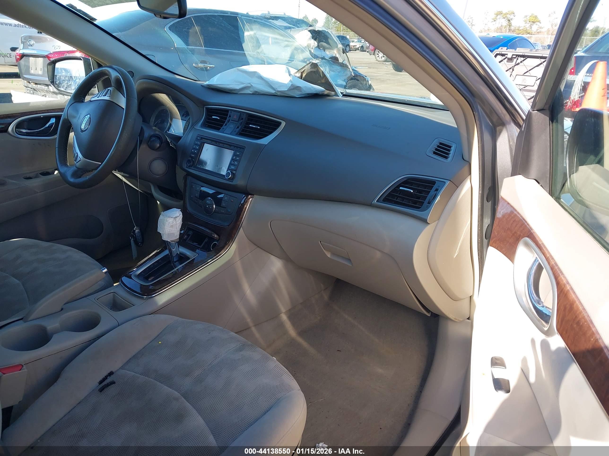 NISSAN SENTRA image 5