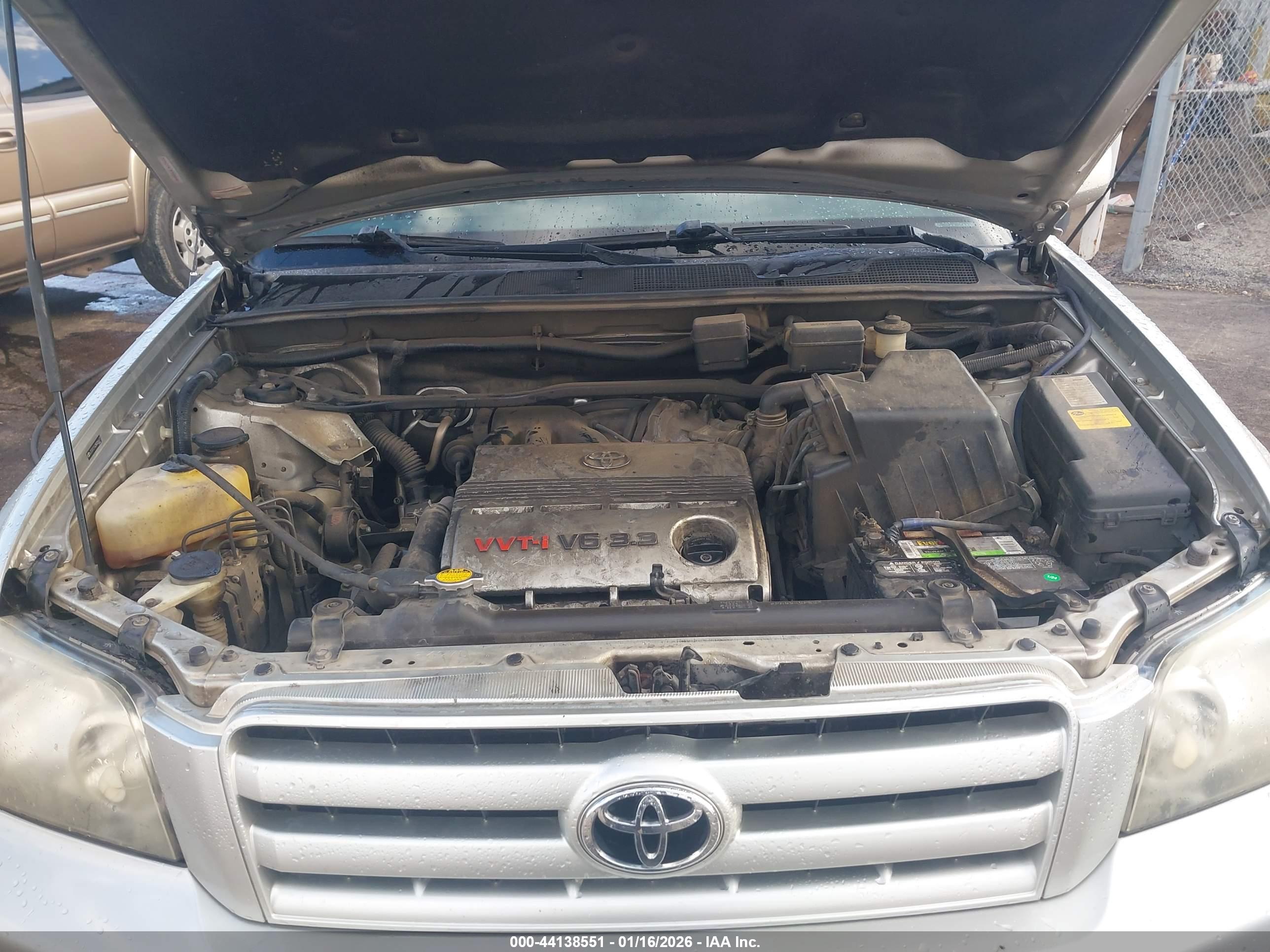 TOYOTA HIGHLANDER image 10