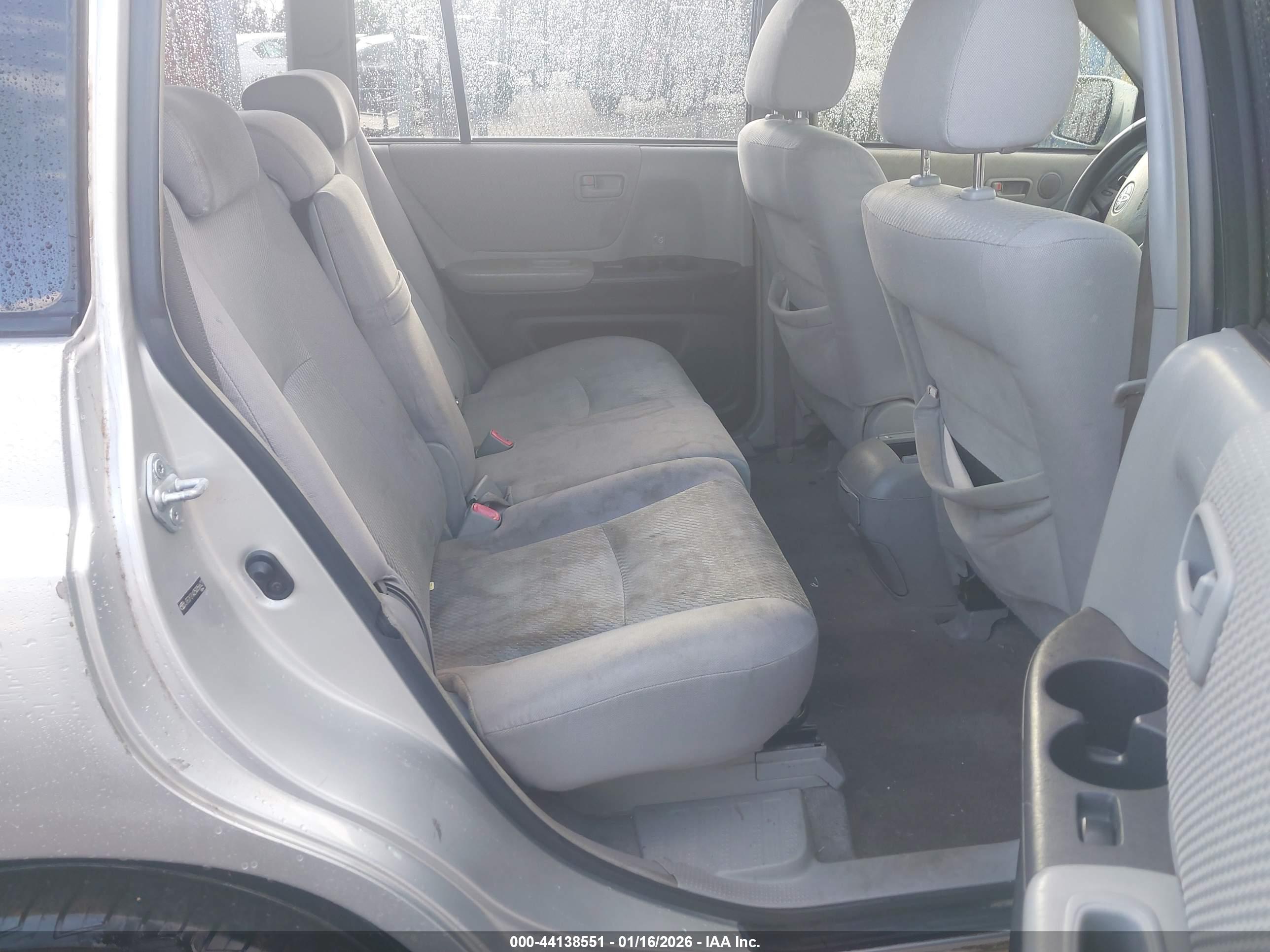 TOYOTA HIGHLANDER image 8
