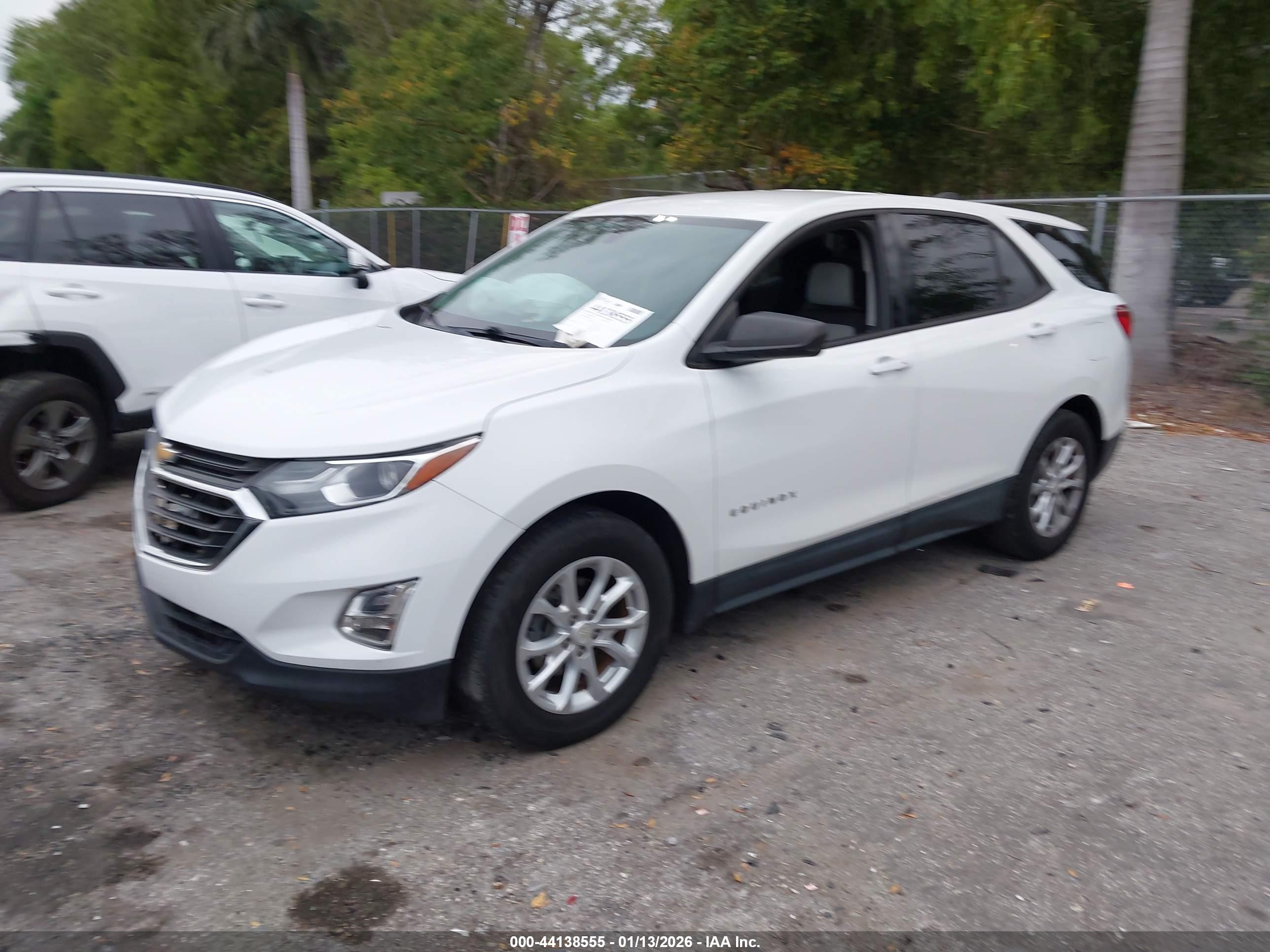 CHEVROLET EQUINOX image 2