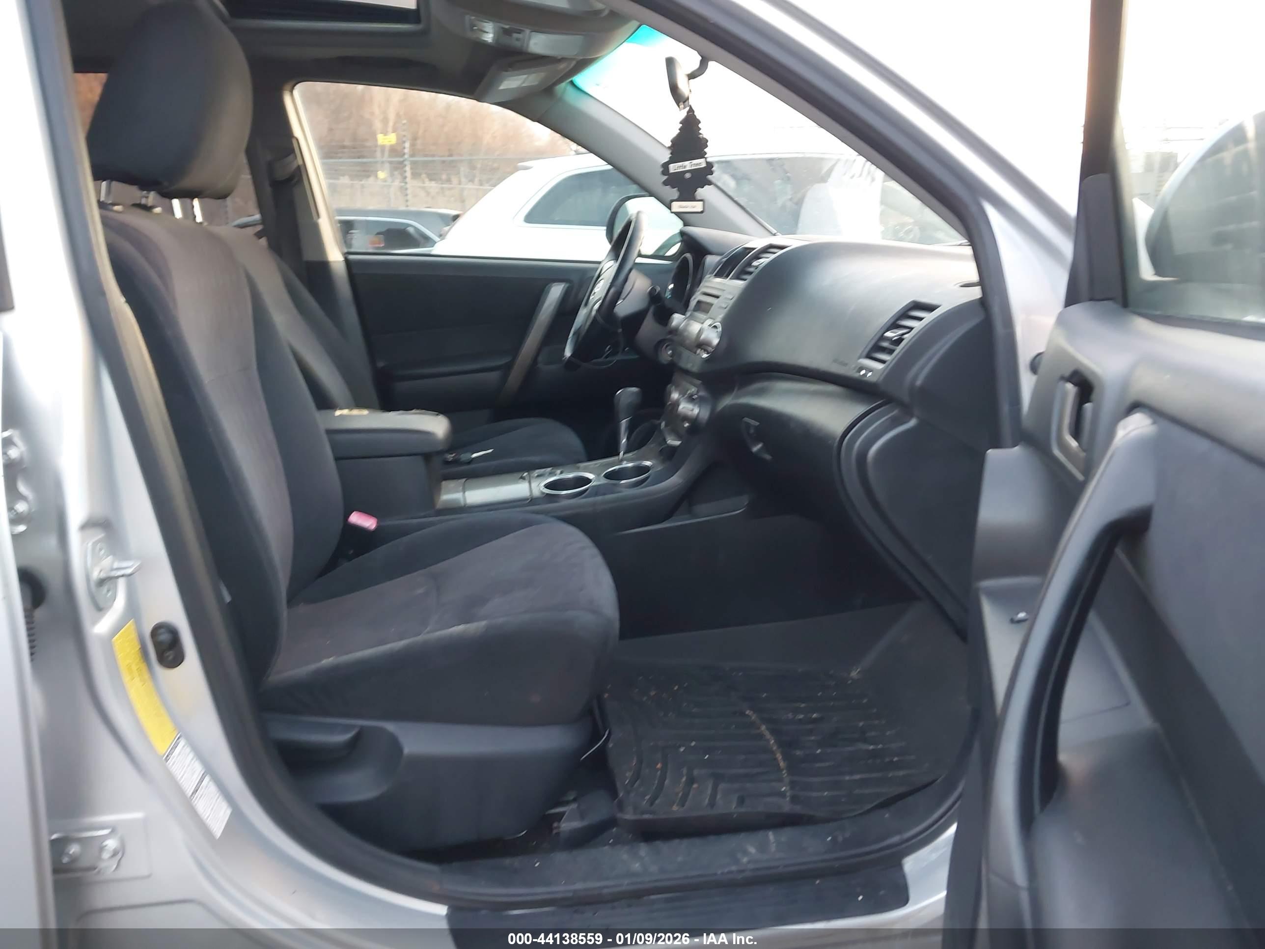 TOYOTA HIGHLANDER image 5
