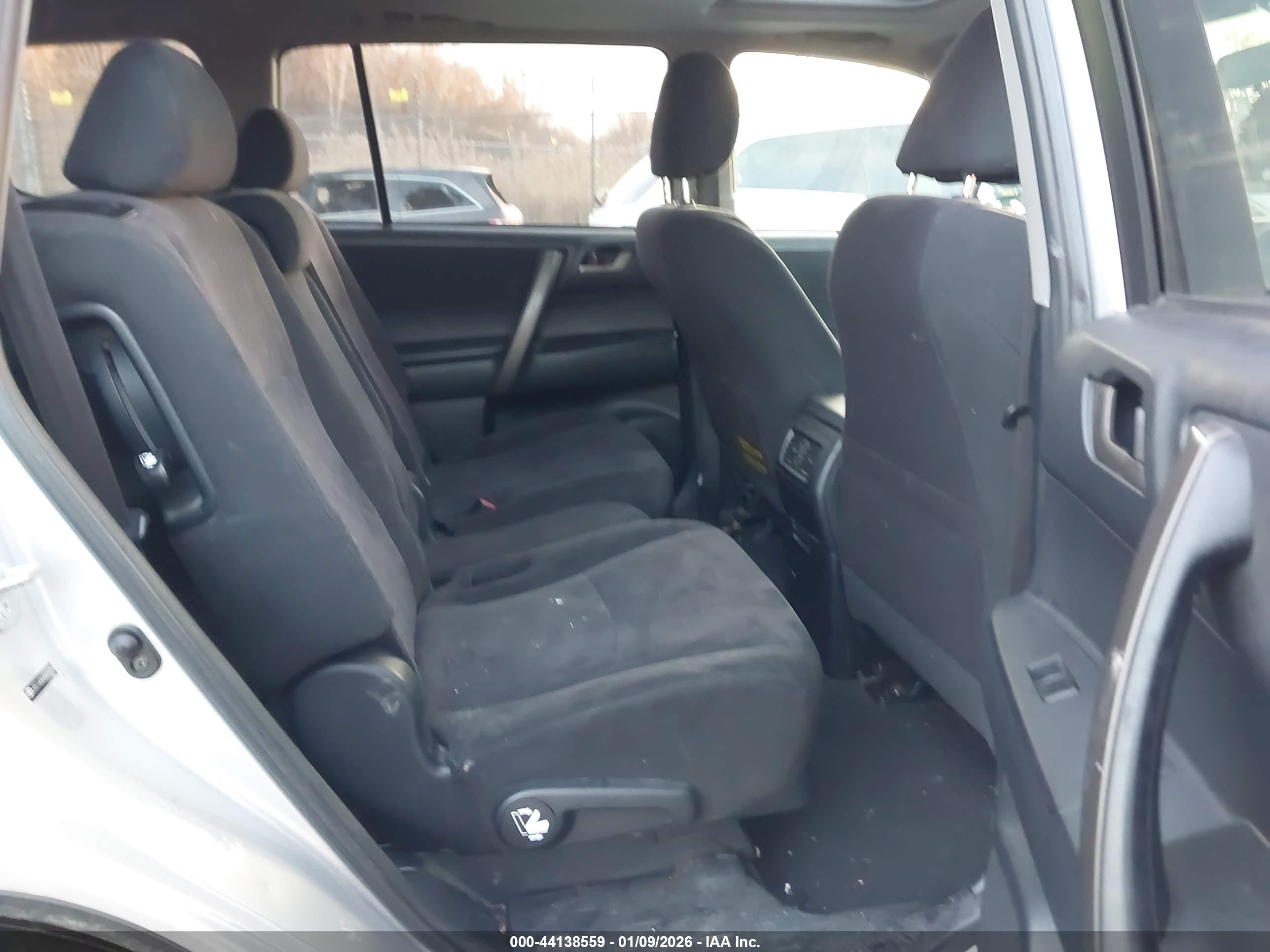TOYOTA HIGHLANDER image 8