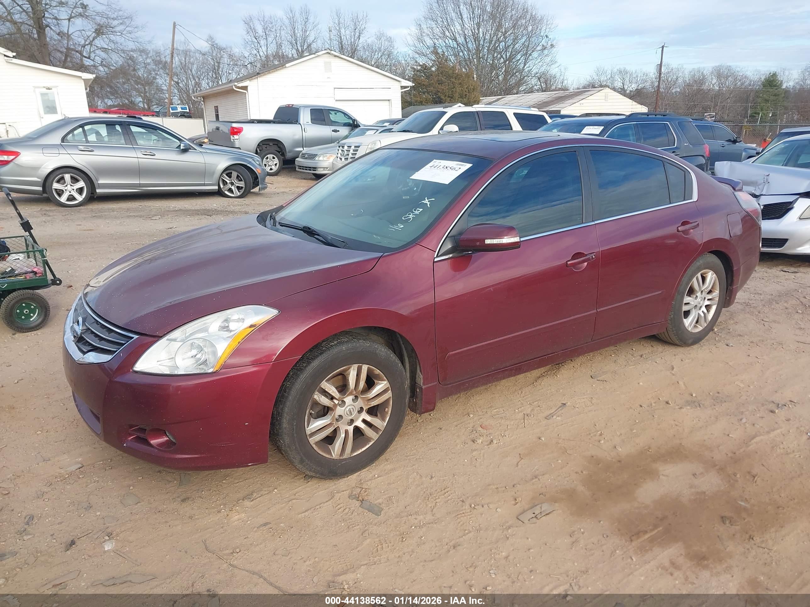 NISSAN ALTIMA image 2