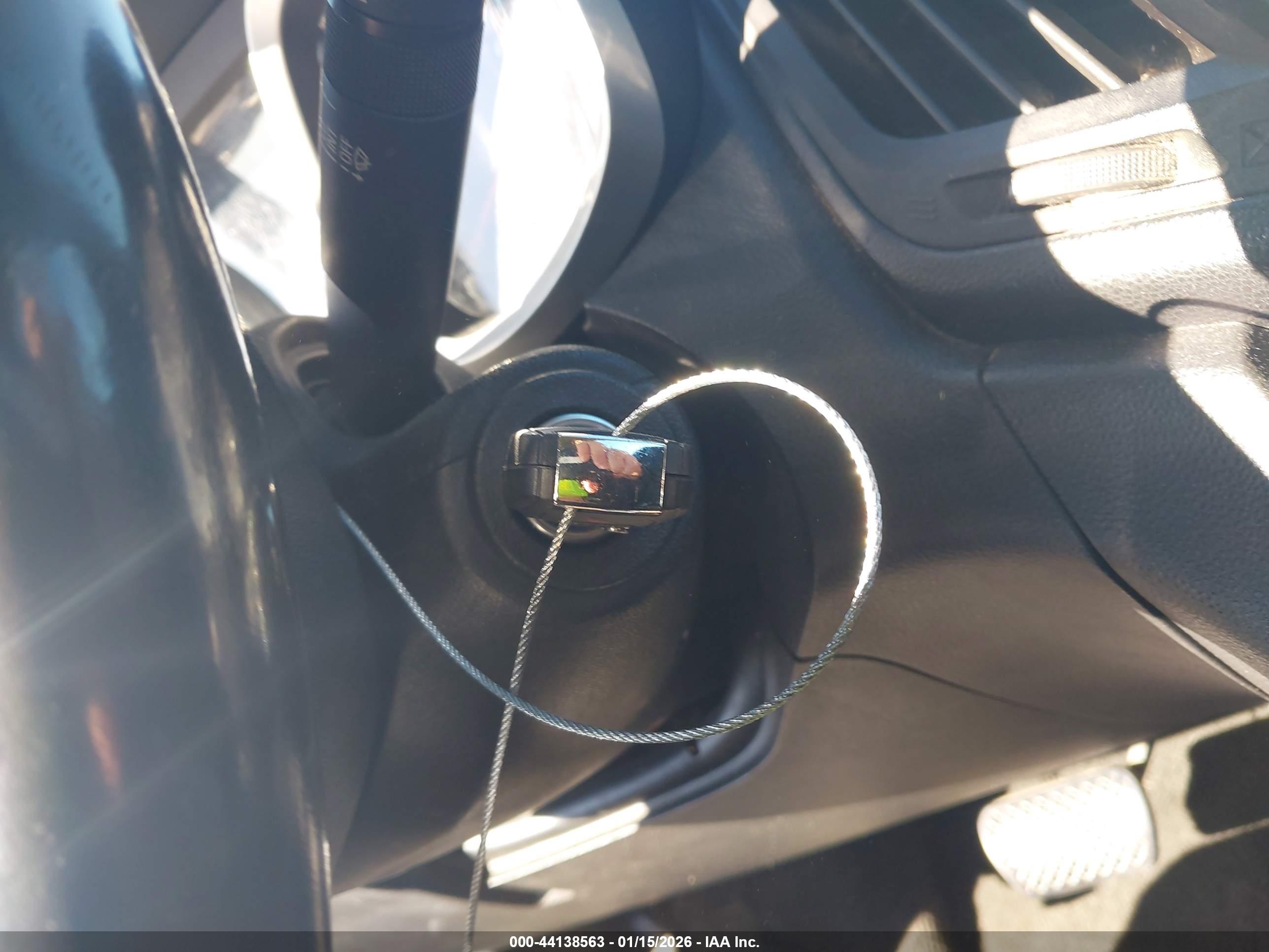 CHEVROLET EQUINOX image 11