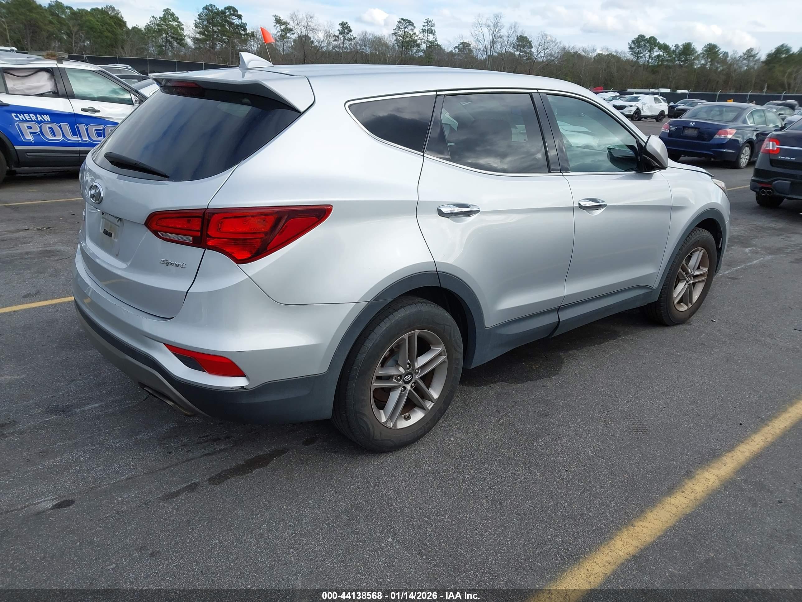 HYUNDAI SANTA image 4