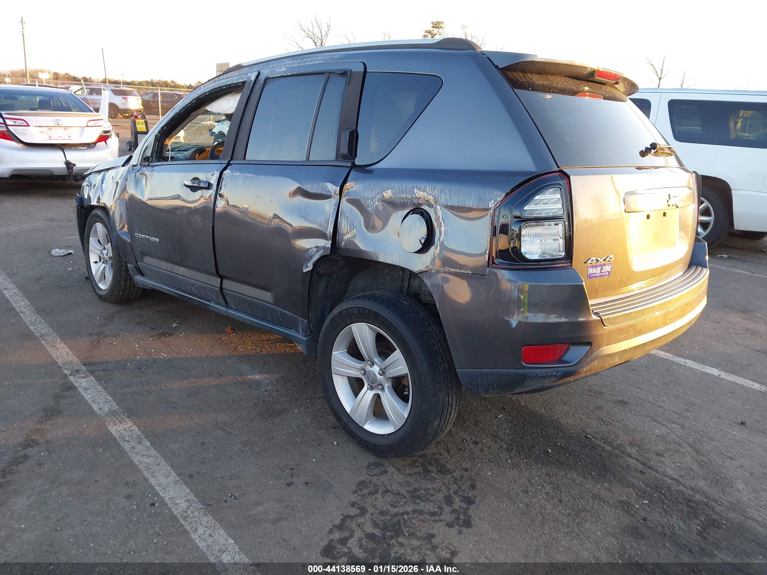JEEP COMPASS image 3