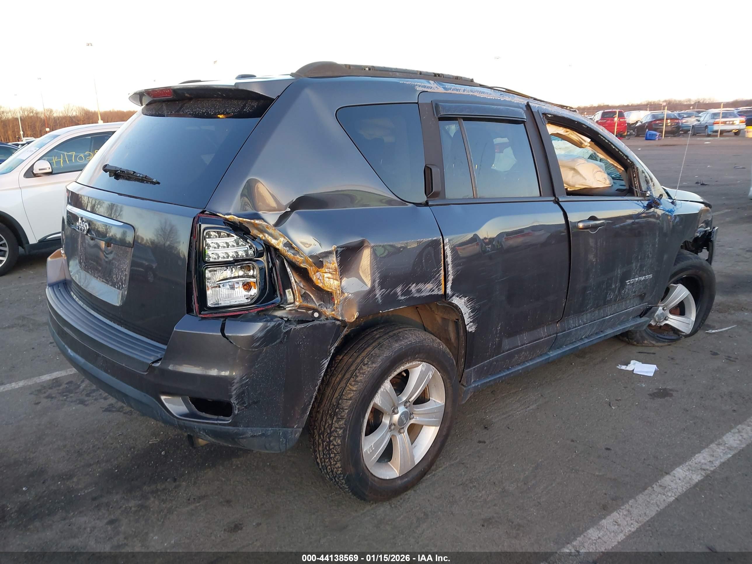 JEEP COMPASS image 6