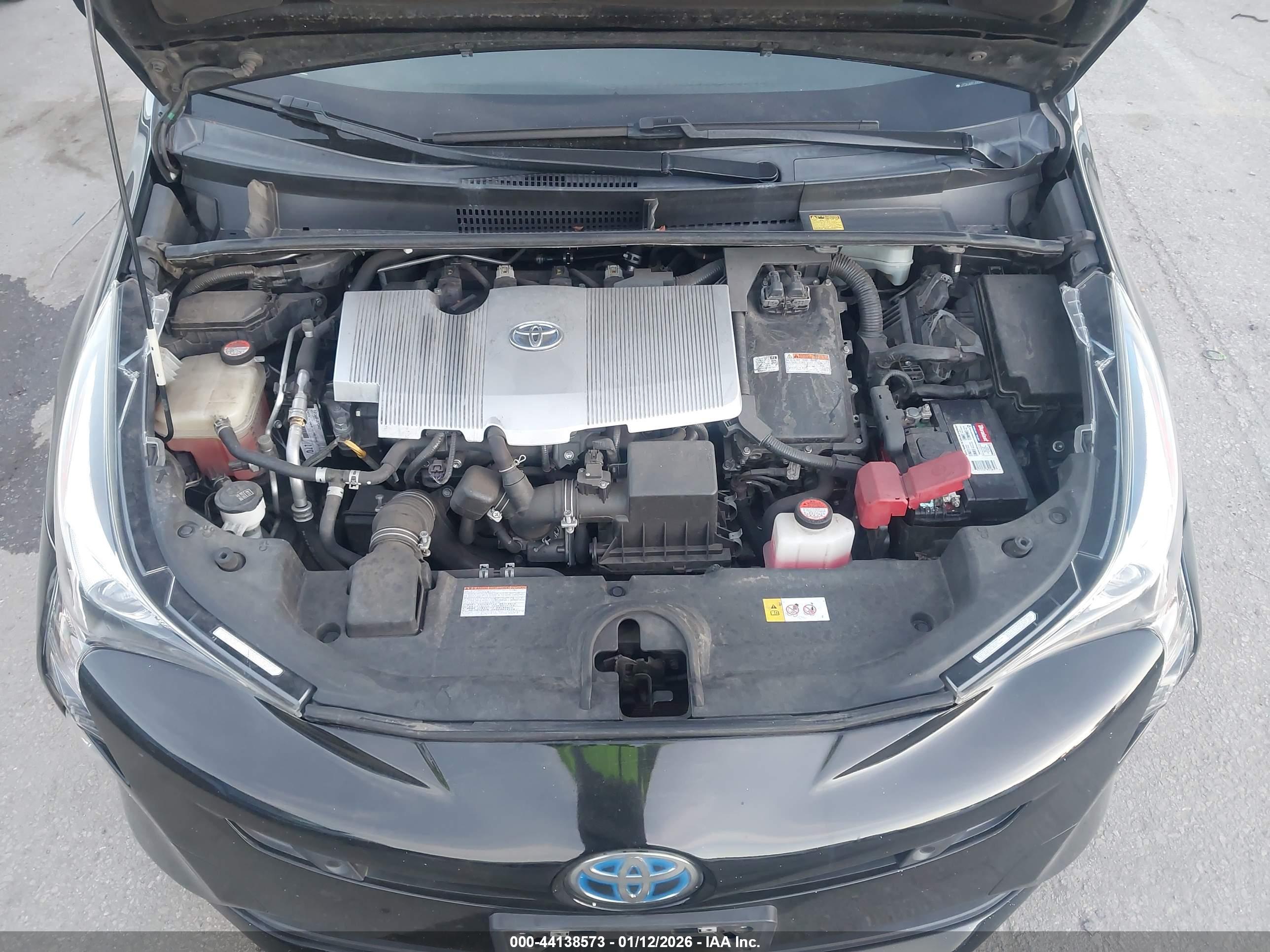 TOYOTA PRIUS image 10