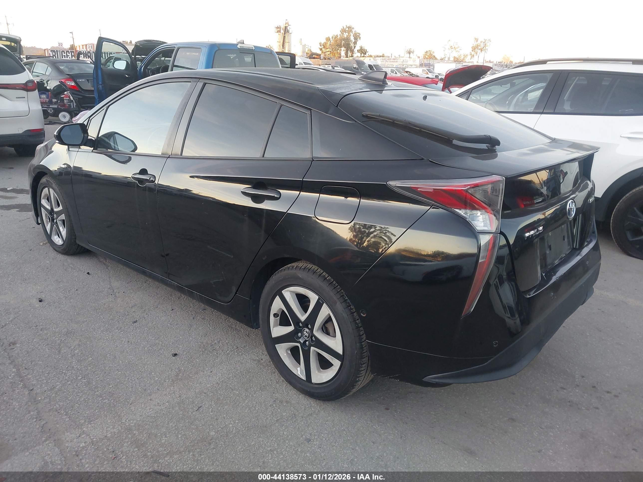 TOYOTA PRIUS image 3