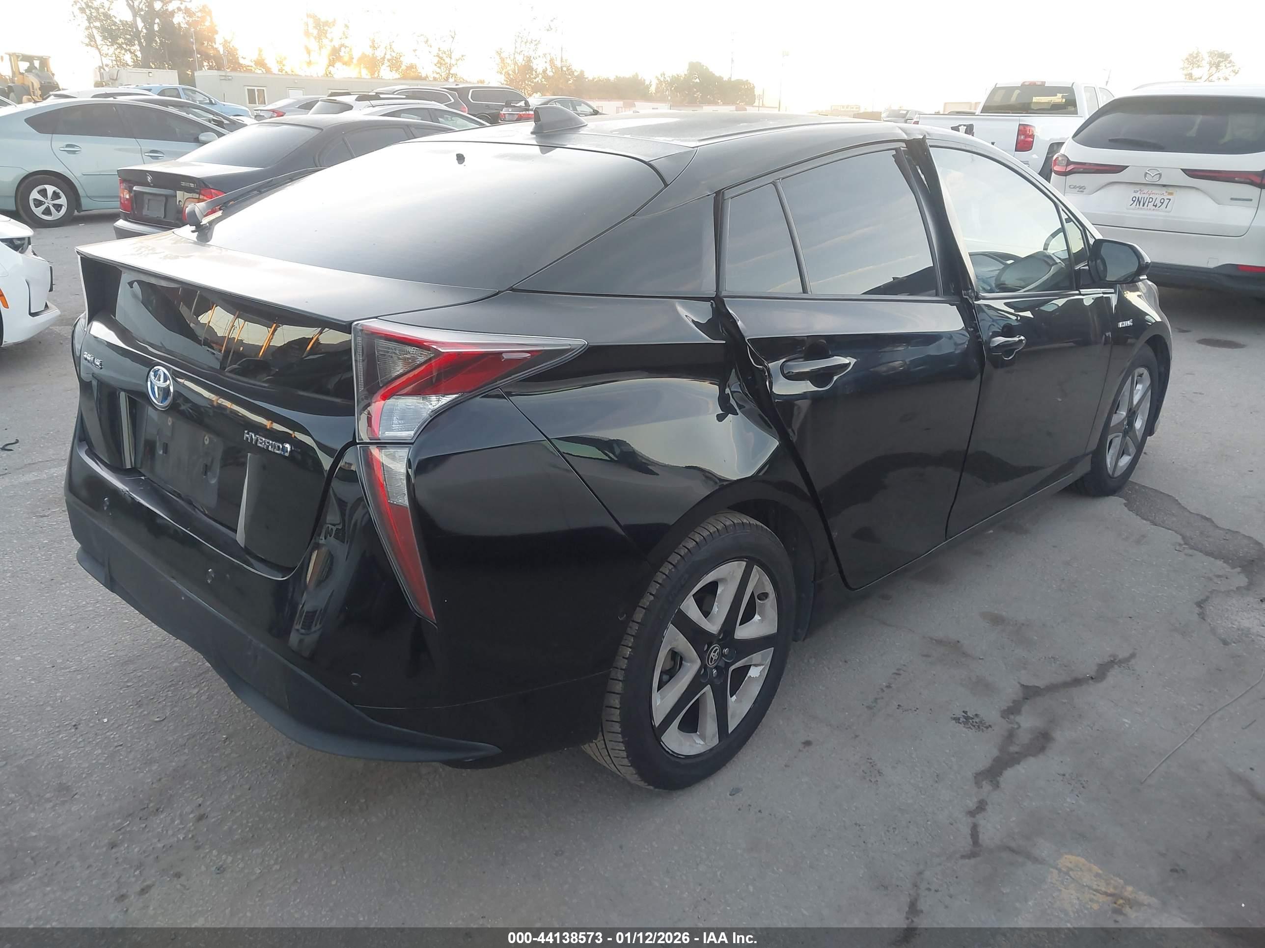 TOYOTA PRIUS image 4