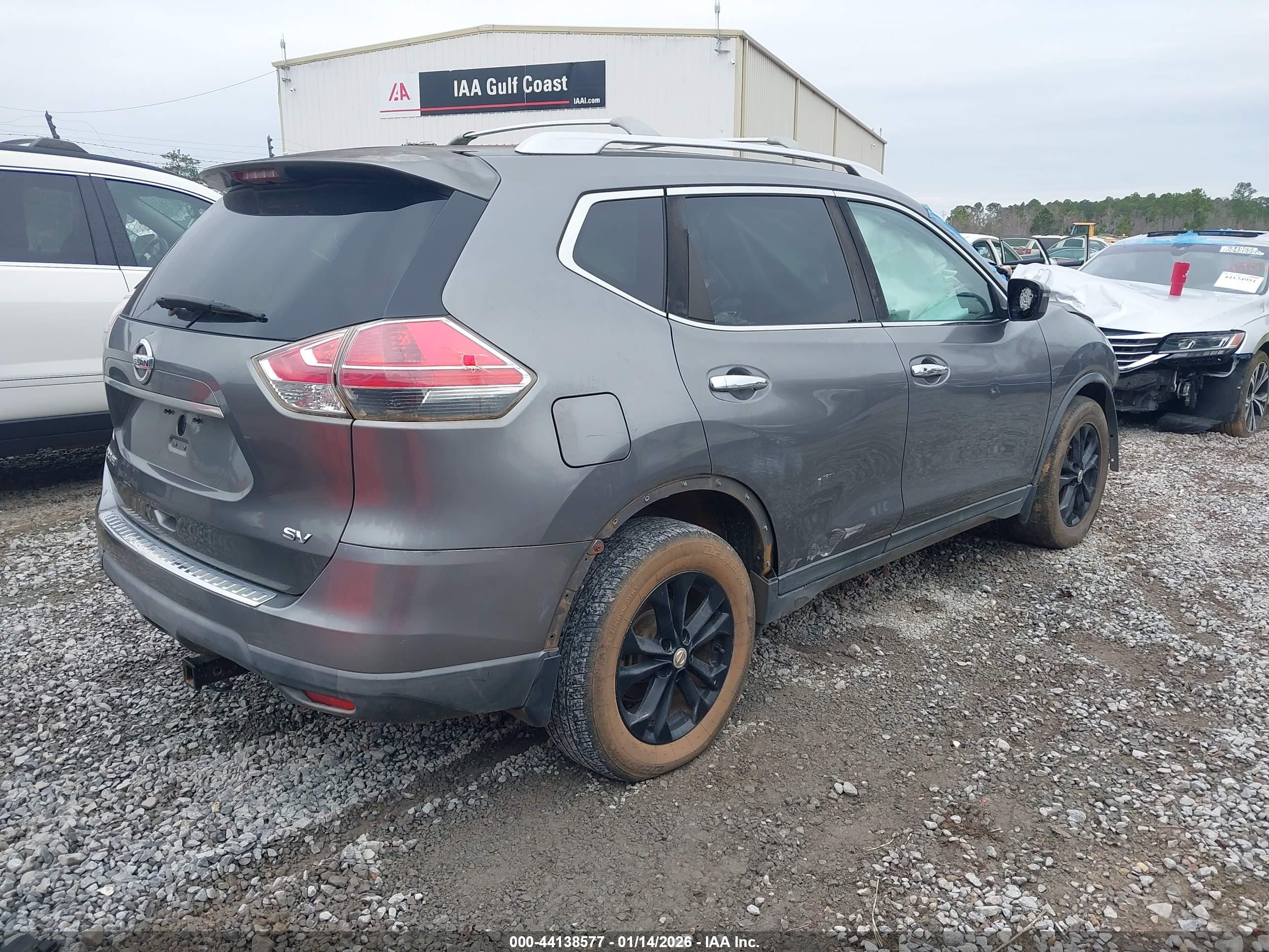 NISSAN ROGUE image 4