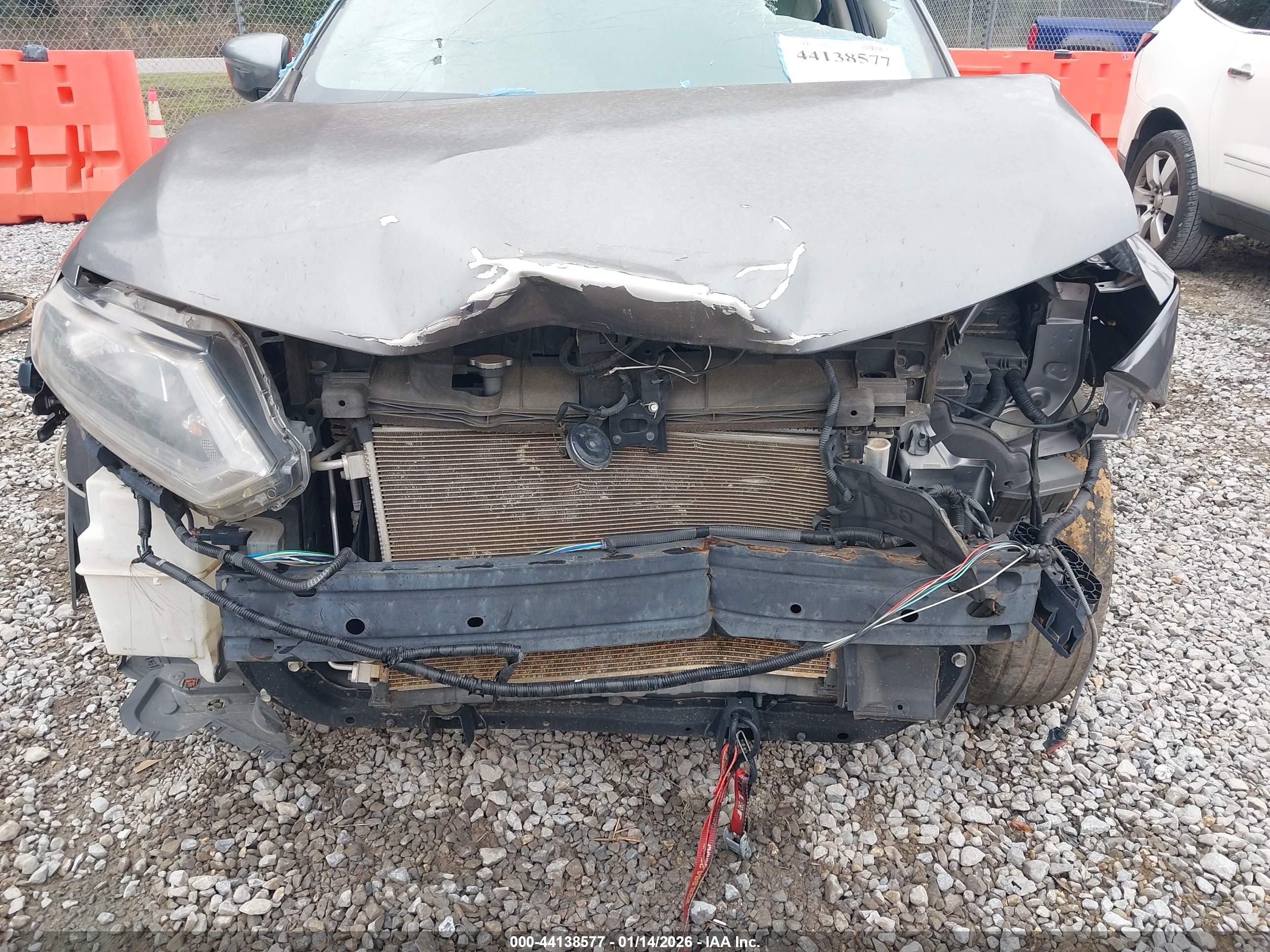 NISSAN ROGUE image 6