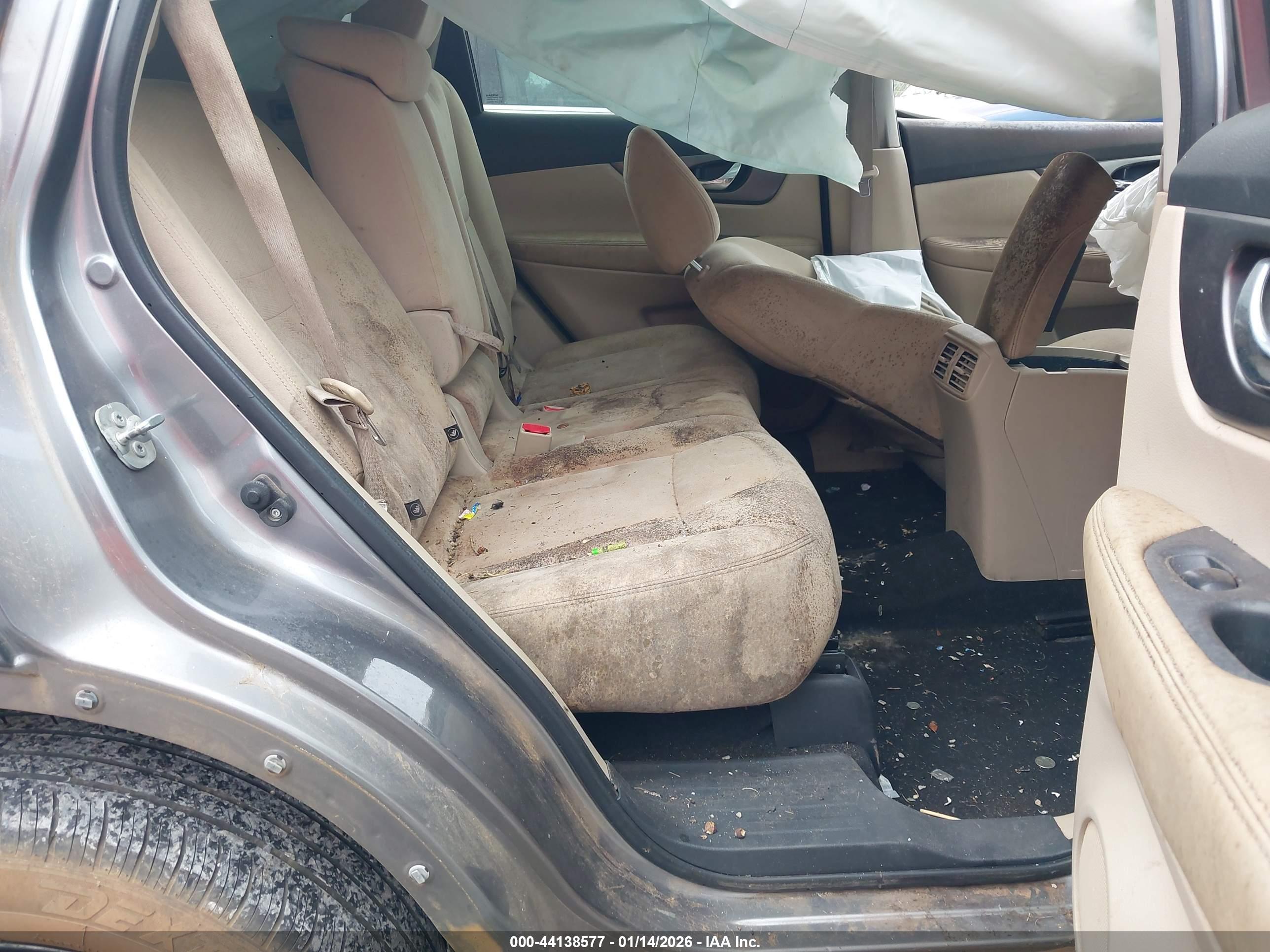 NISSAN ROGUE image 8
