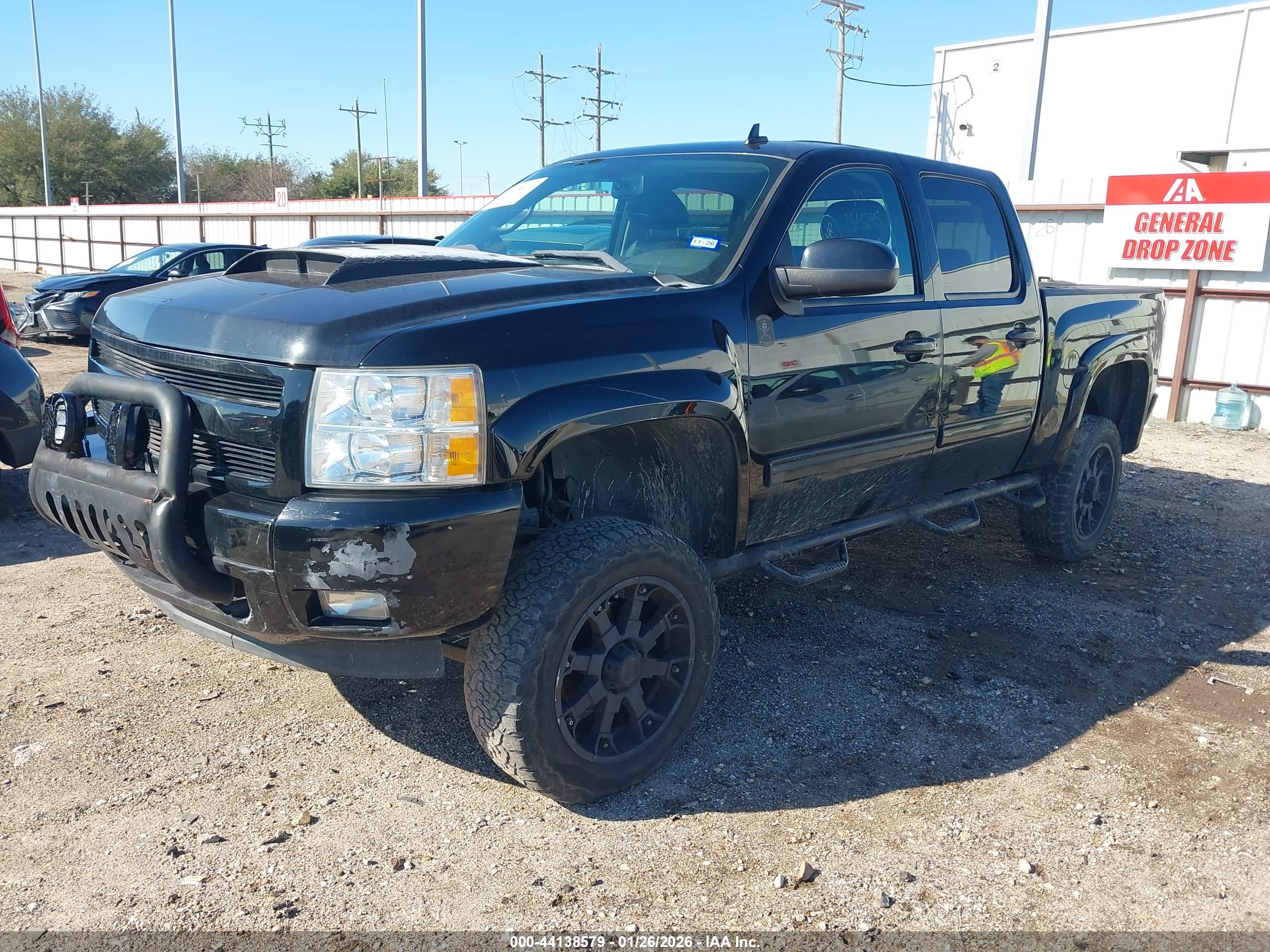 CHEVROLET SILVERADO image 2