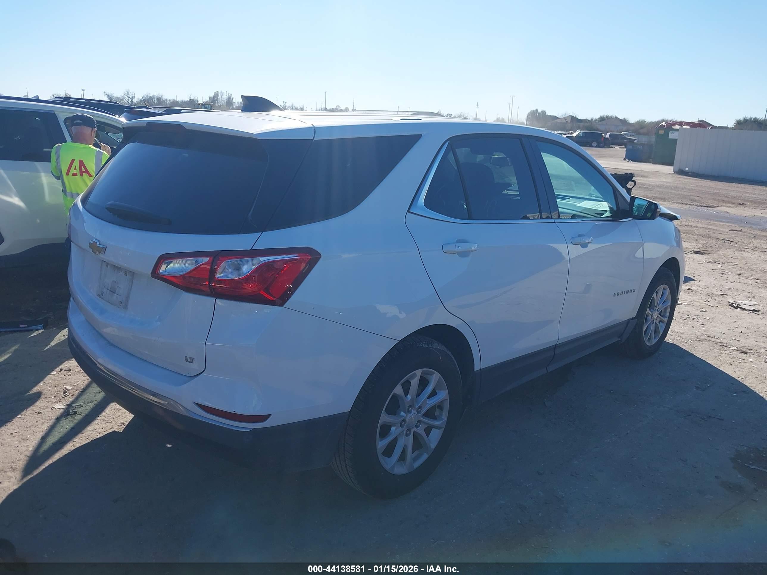 CHEVROLET EQUINOX image 4
