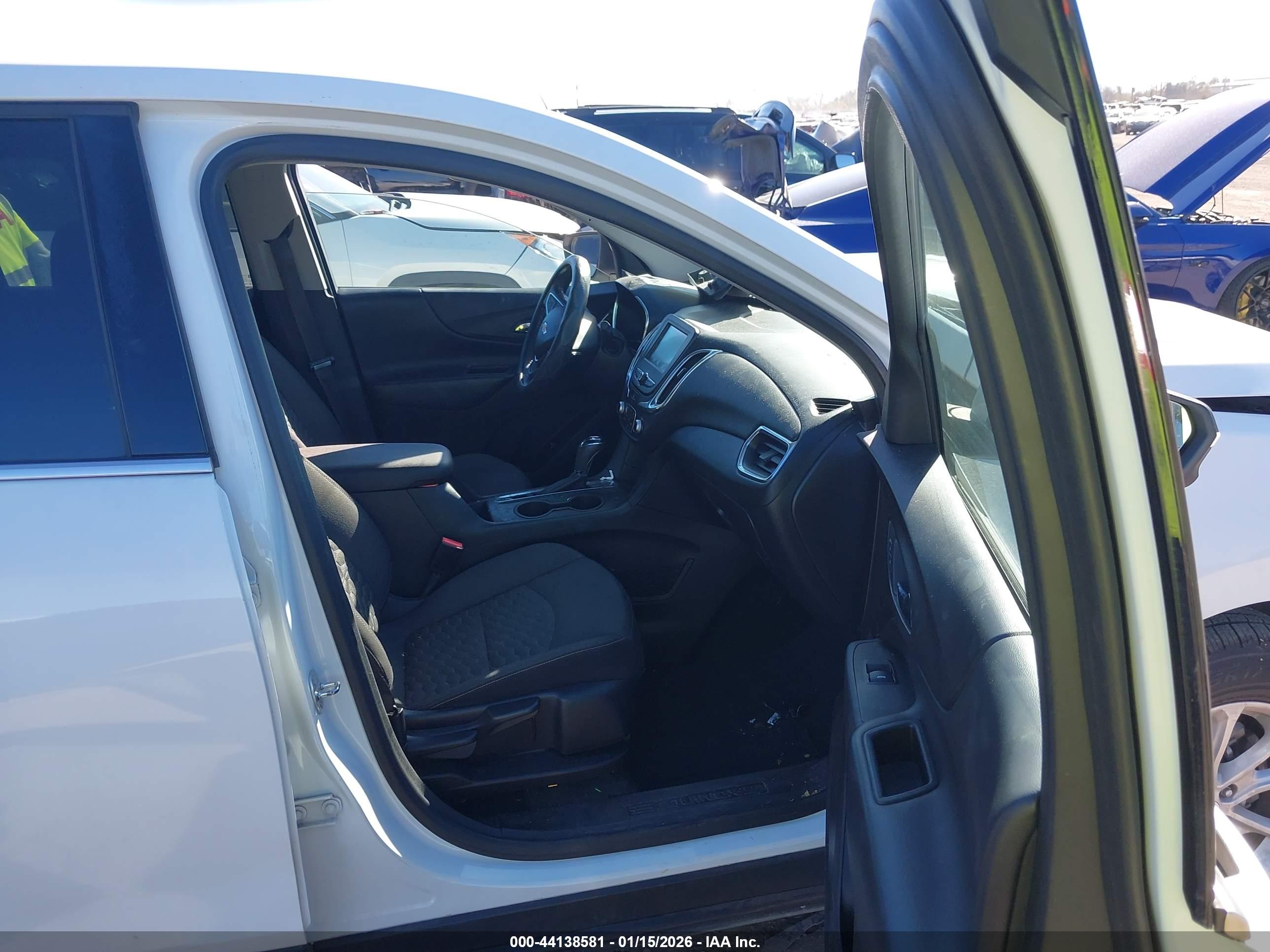 CHEVROLET EQUINOX image 5